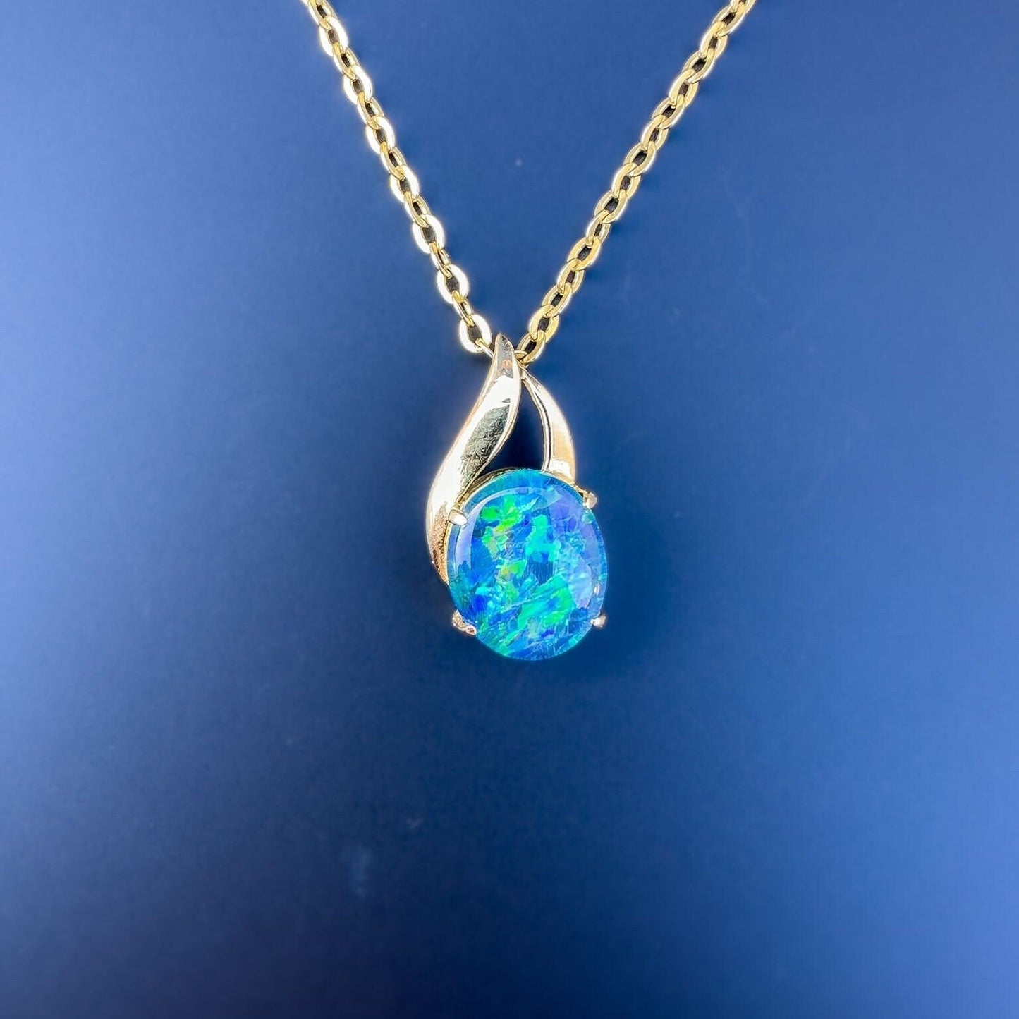 Vintage |18ct Gold | Opal Triplet Pendant with 9ct Gold Chain Set | Pendant Necklace Set | Drop Pendant Set