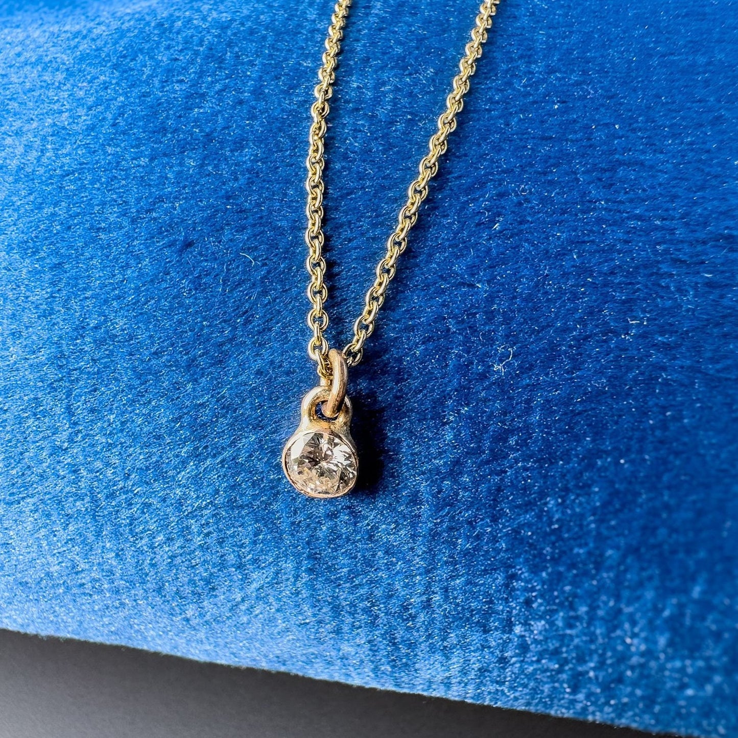 9ct Gold | Vintage | Diamond Drop Pendant & Necklace Set | 0.25ct Diamond |