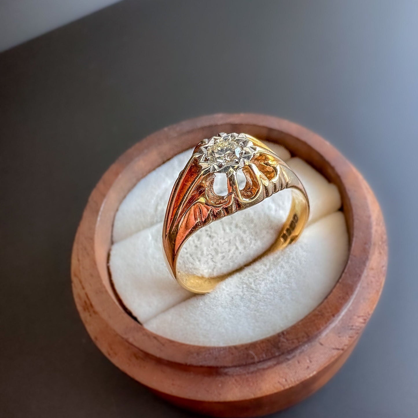 9ct | 9k Gold | Vintage | 0.25ct Diamond Gypsy Ring | Victorian Inspired Belcher Ring | Signet Ring | English Hallmarks | 1970s