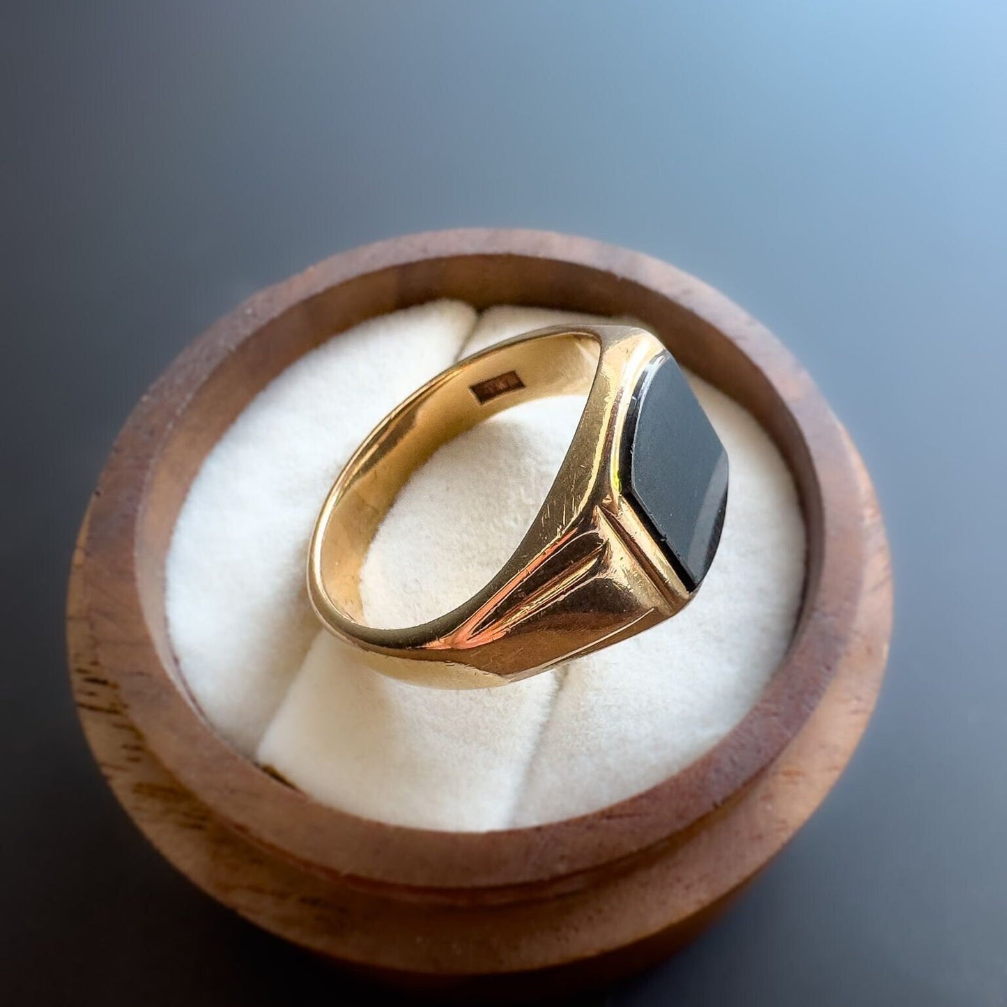 9ct | 9k Gold | Vintage | Heavy Gents | Black Onyx Ring | Signet Ring | London Hallmarks 1960s | UK Size T 1/2