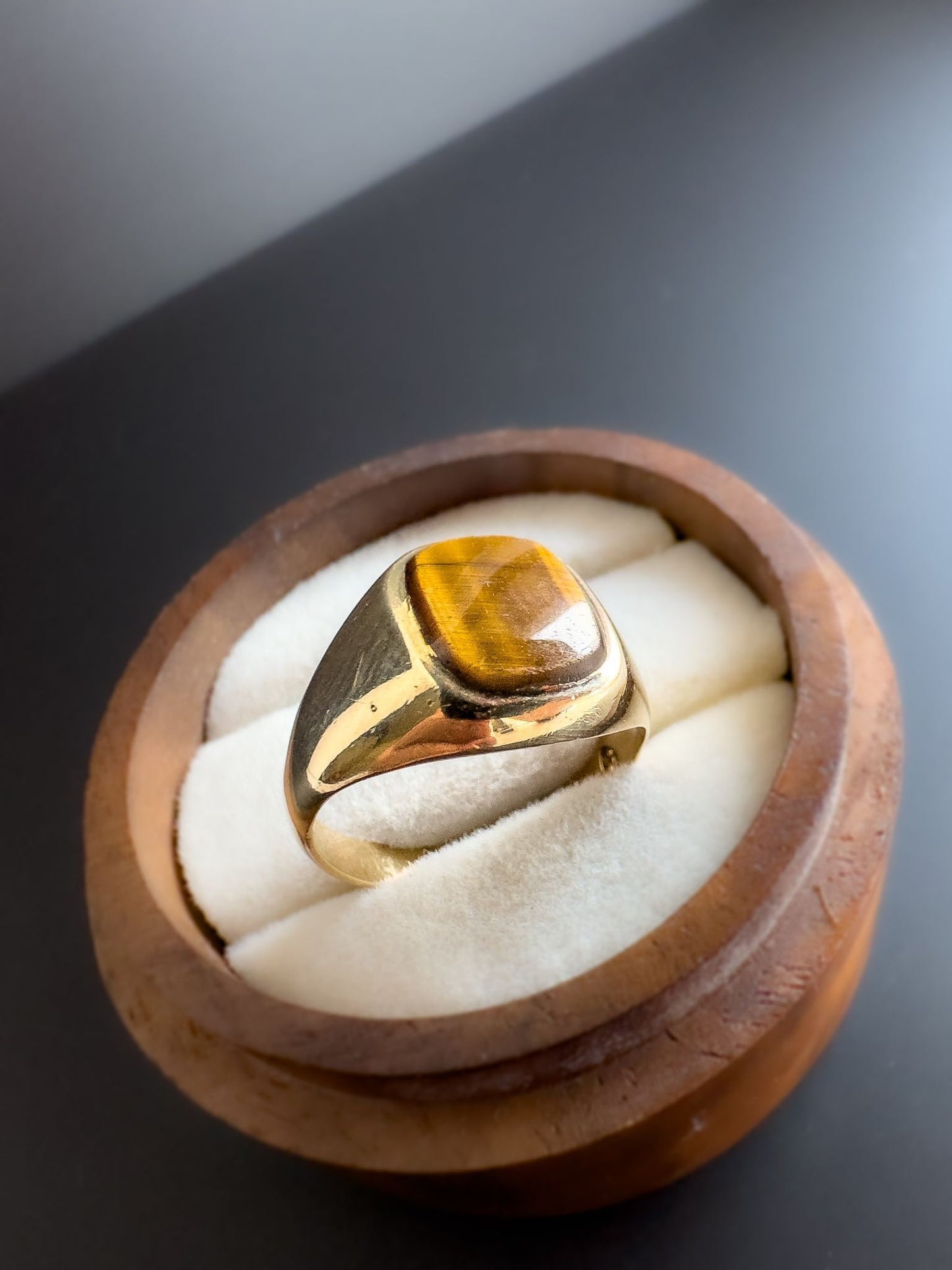 9ct | 9k Gold | Vintage | Tiger's eye Rectangular Panel Signet Ring | London Hallmarks | 90s |