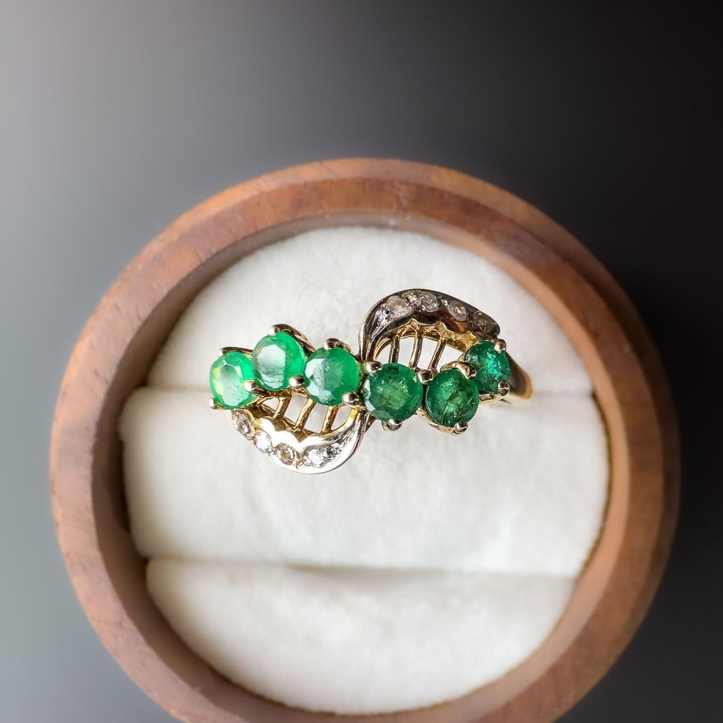 9ct | 9k Gold | Vintage | Emerald & Diamond Crossover Ring | Multi Stone RIng | English Hallmarks |