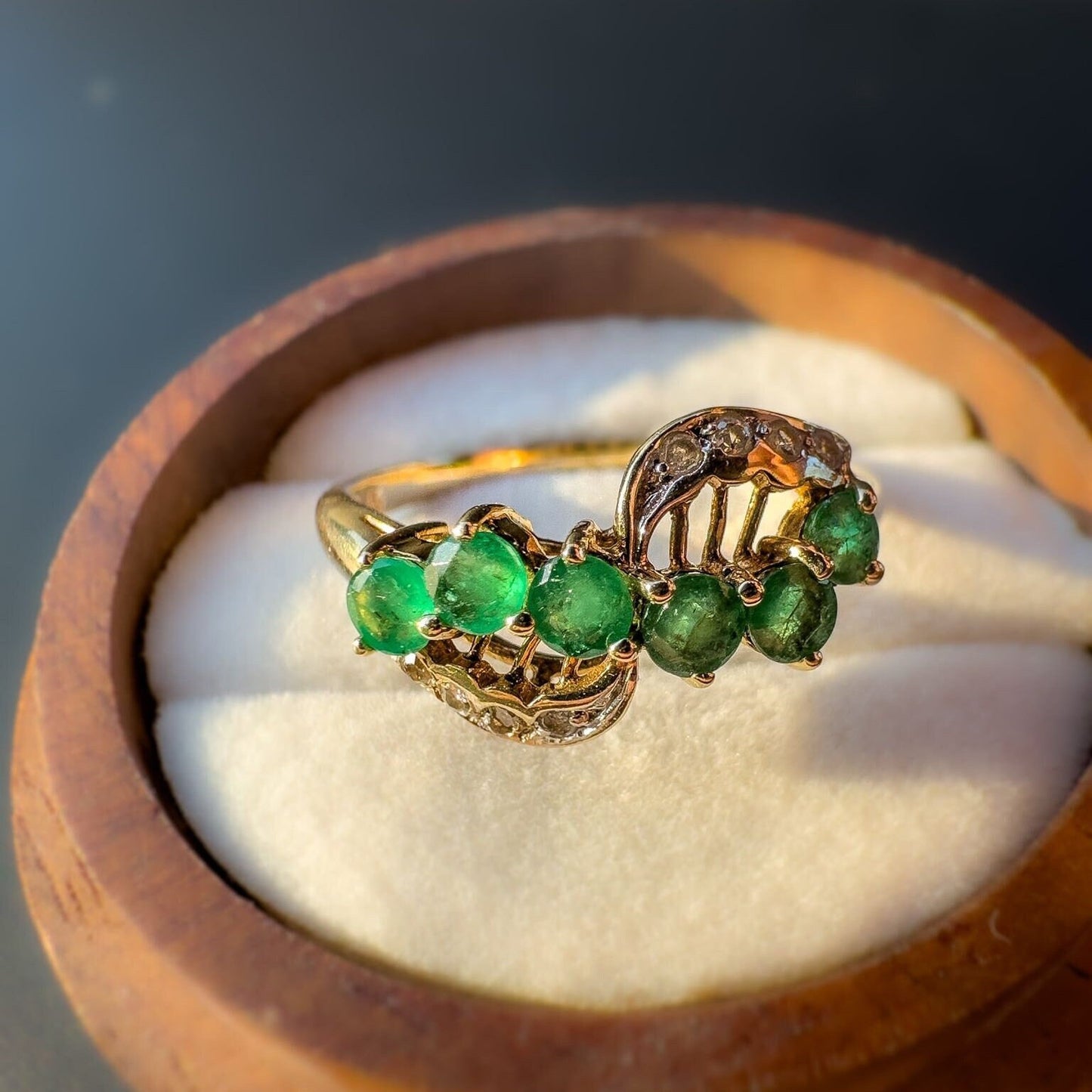 9ct | 9k Gold | Vintage | Emerald & Diamond Crossover Ring | Multi Stone RIng | English Hallmarks |