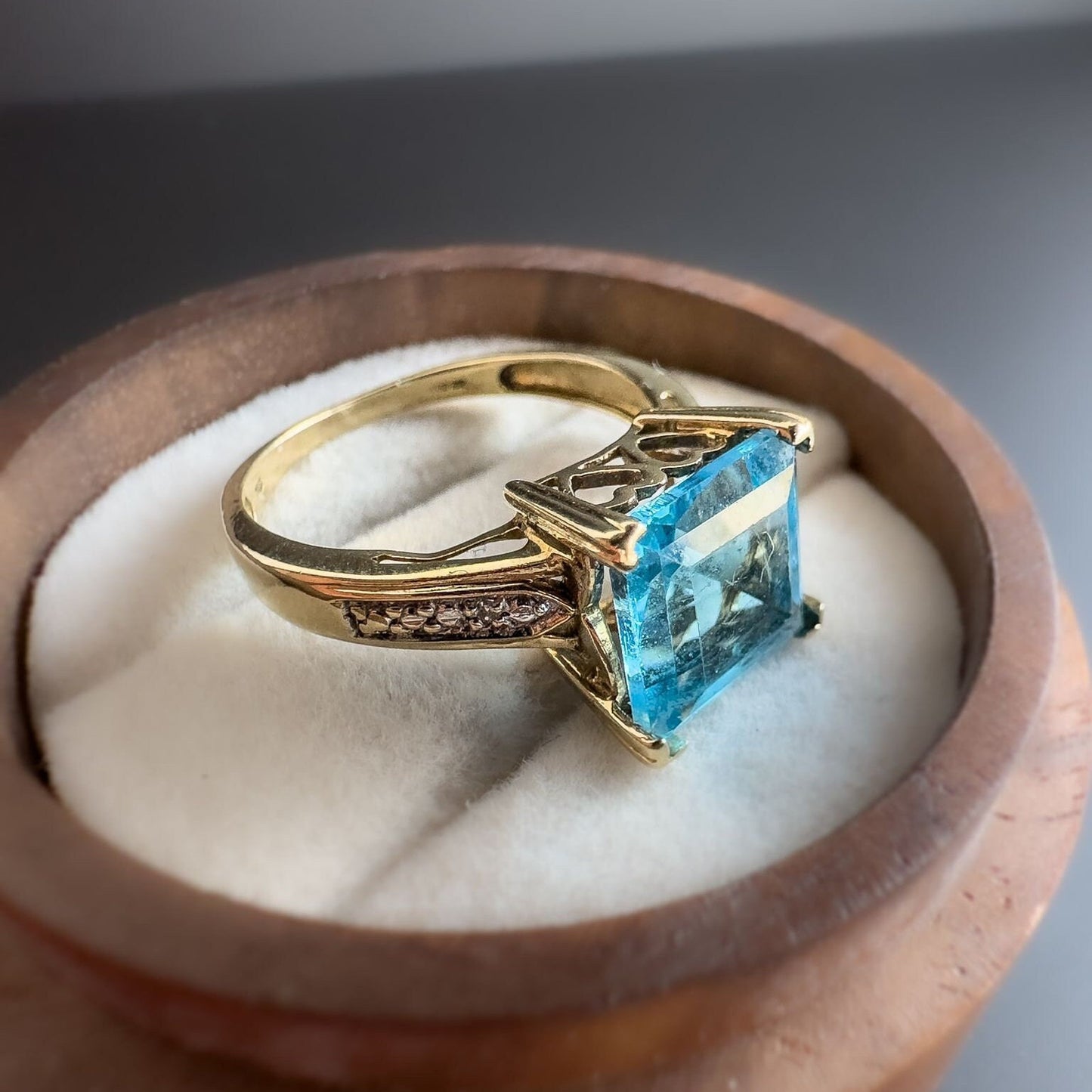 9ct | 9k Gold | Vintage |Princess Cut Topaz & Diamond Ring | Statement Ring | English Hallmarks |