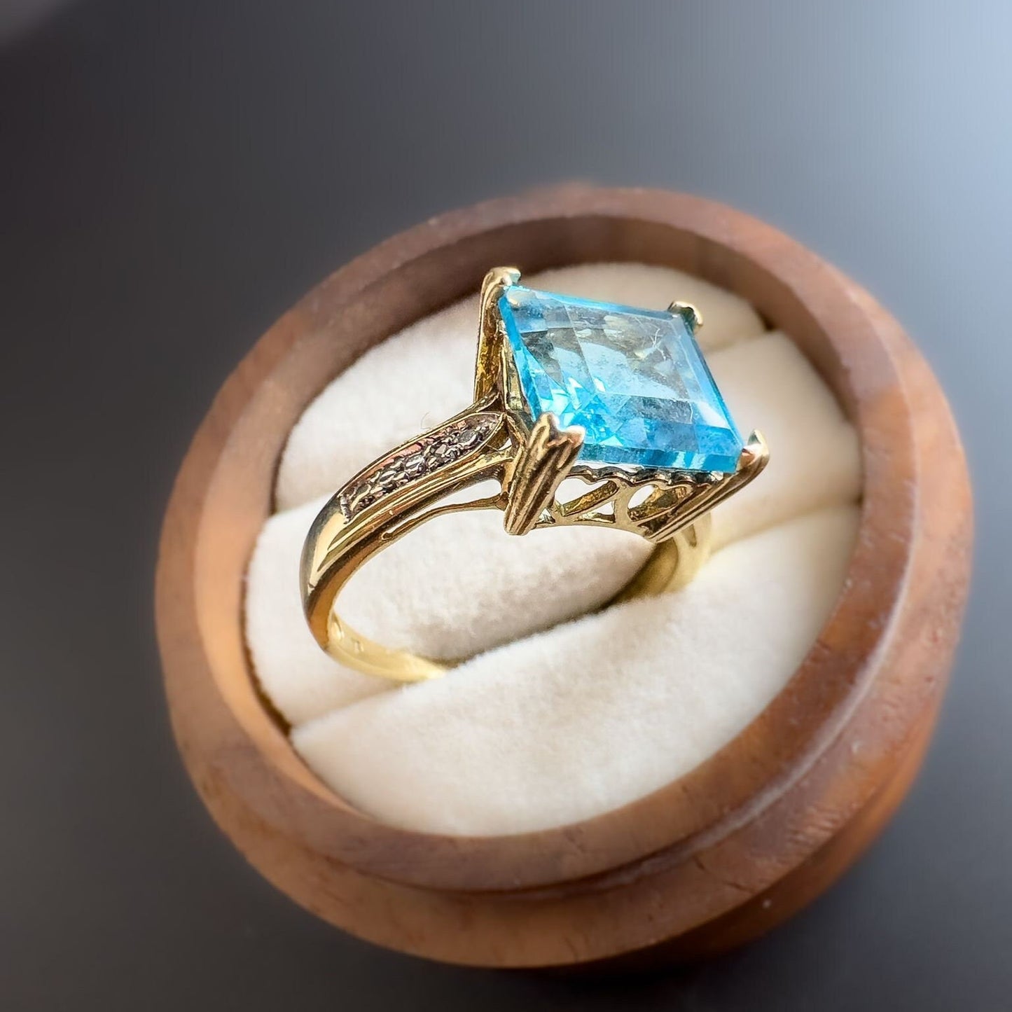 9ct | 9k Gold | Vintage |Princess Cut Topaz & Diamond Ring | Statement Ring | English Hallmarks |