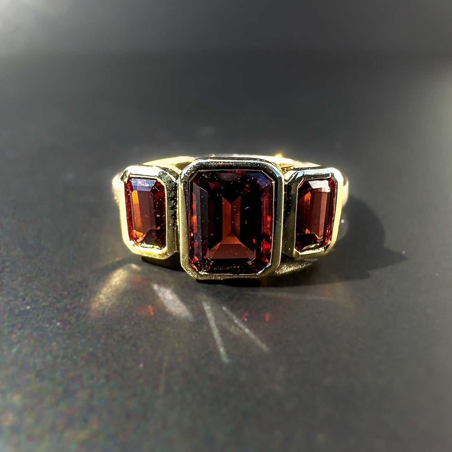9ct | 9k Gold | Vintage | Art Deco Style | Red Garnet Trilogy Ring | Multi Stone Ring | Statement Ring | Hallmarked |