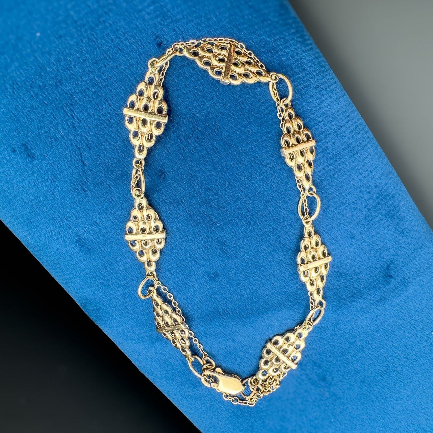 9ct | 9k Solid Gold | Vintage | Diamond Shaped Link Bracelet With Weaving Fine Link Chain | English Hallmarks |