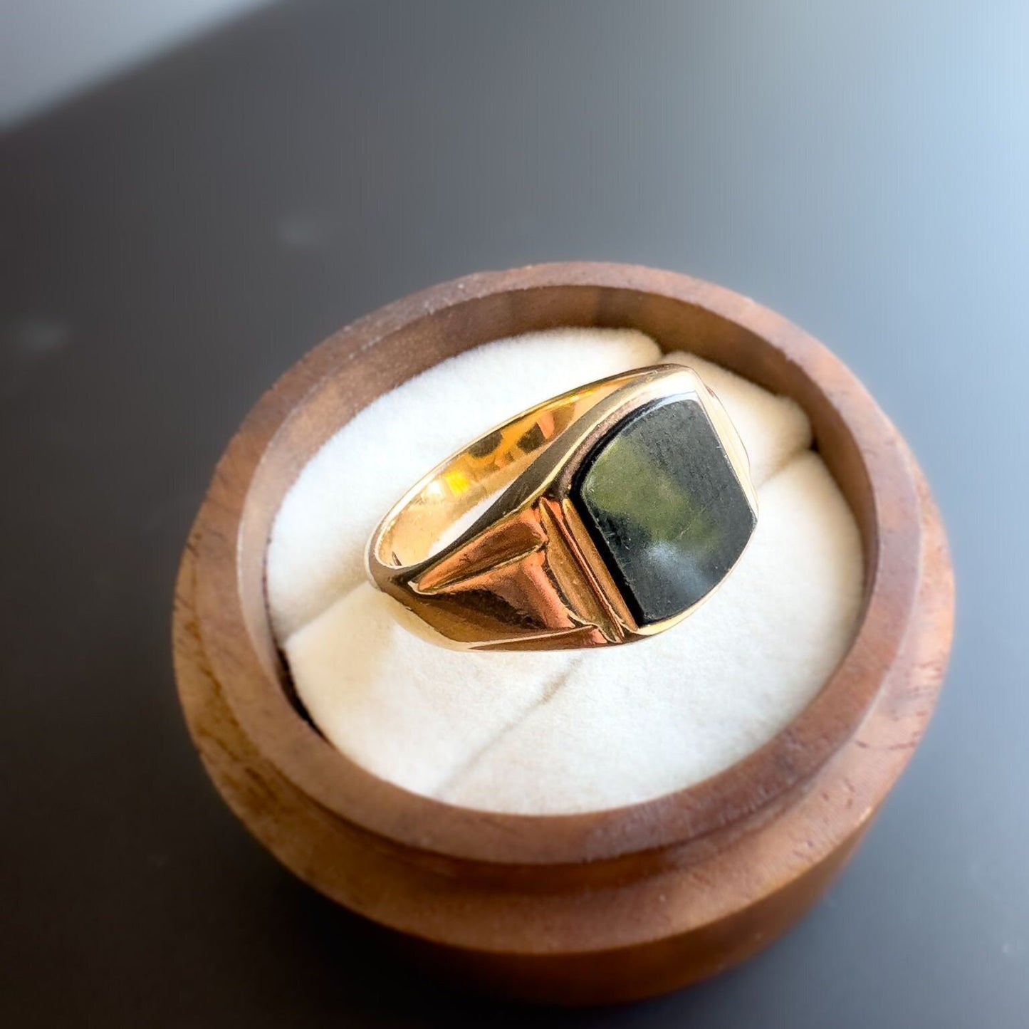 9ct | 9k Gold | Vintage | Heavy Gents | Black Onyx Ring | Signet Ring | London Hallmarks 1960s | UK Size T 1/2
