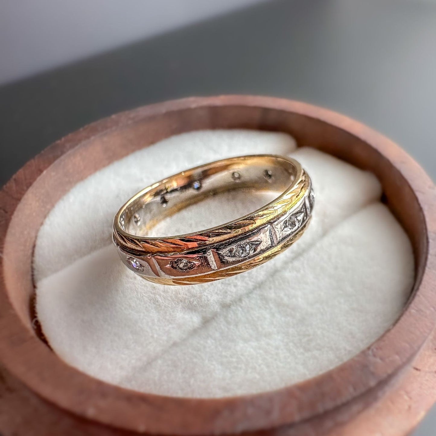 Gorgeous | 18ct | 18k Solid Gold | Vintage Bi Coloured Patterned | Full Diamond Eternity Band Ring | English Hallmarks |