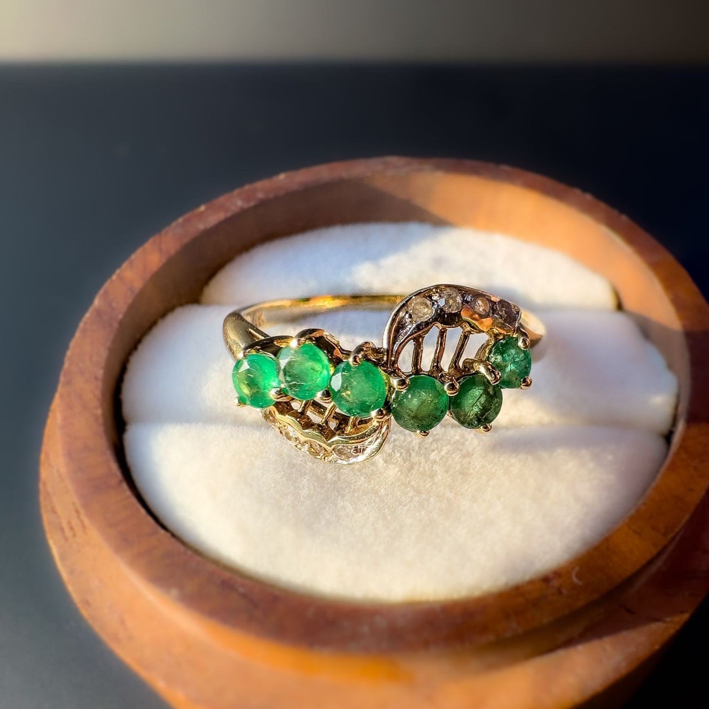 9ct | 9k Gold | Vintage | Emerald & Diamond Crossover Ring | Multi Stone RIng | English Hallmarks |