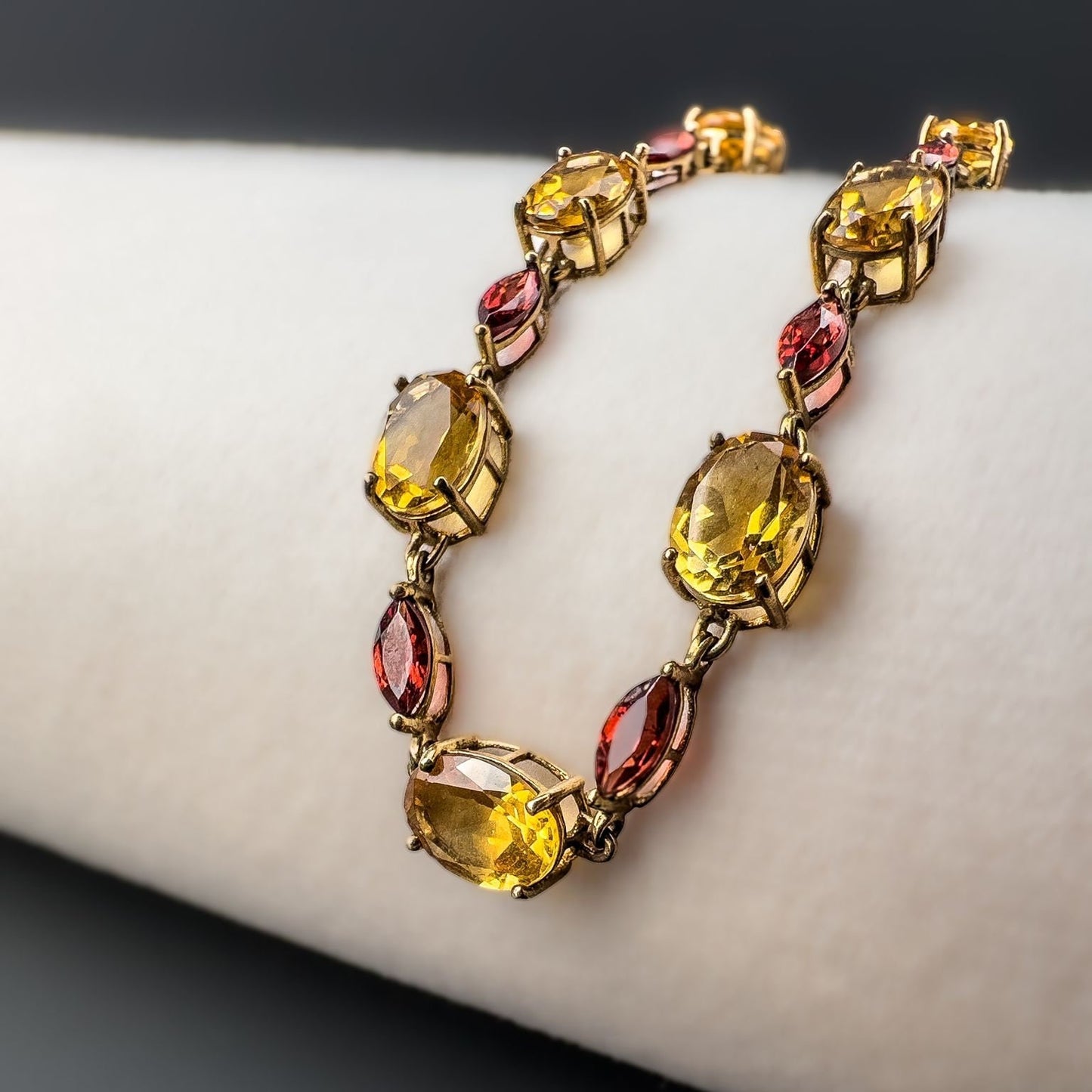 Beautiful | 9ct | 9k Gold | Vintage | Red Garnet and Yellow Citrine Gemstone link Bracelet | English Hallmarks |