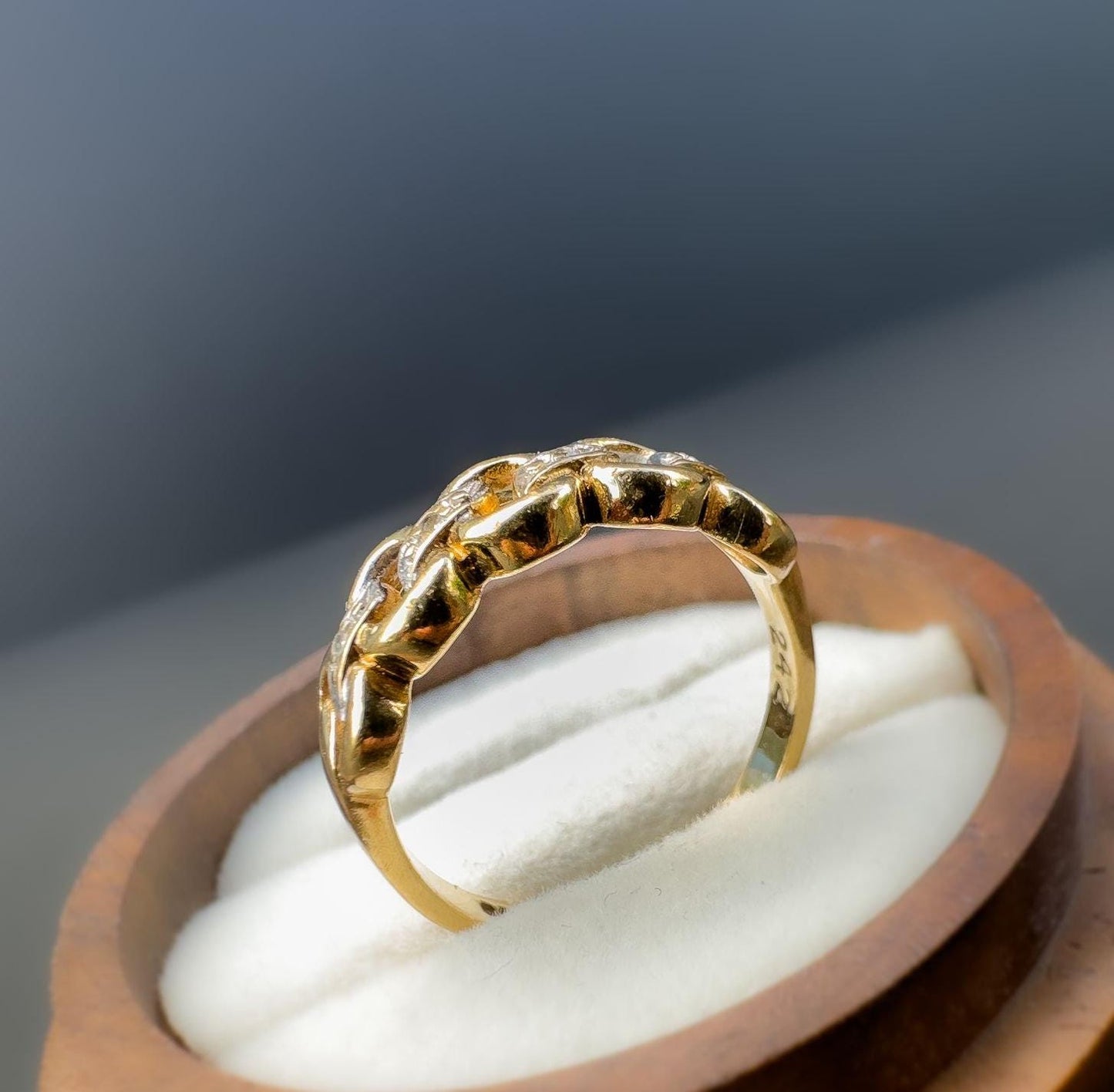 Vintage 9ct | 9k solid gold diamond knot ring | Band Ring | chain link ring | English Hallmarks | London 1993 |