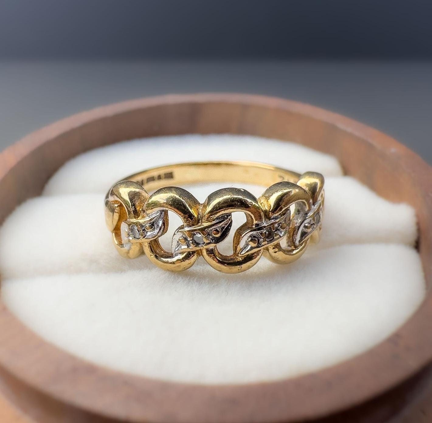 Vintage 9ct | 9k solid gold diamond knot ring | Band Ring | chain link ring | English Hallmarks | London 1993 |