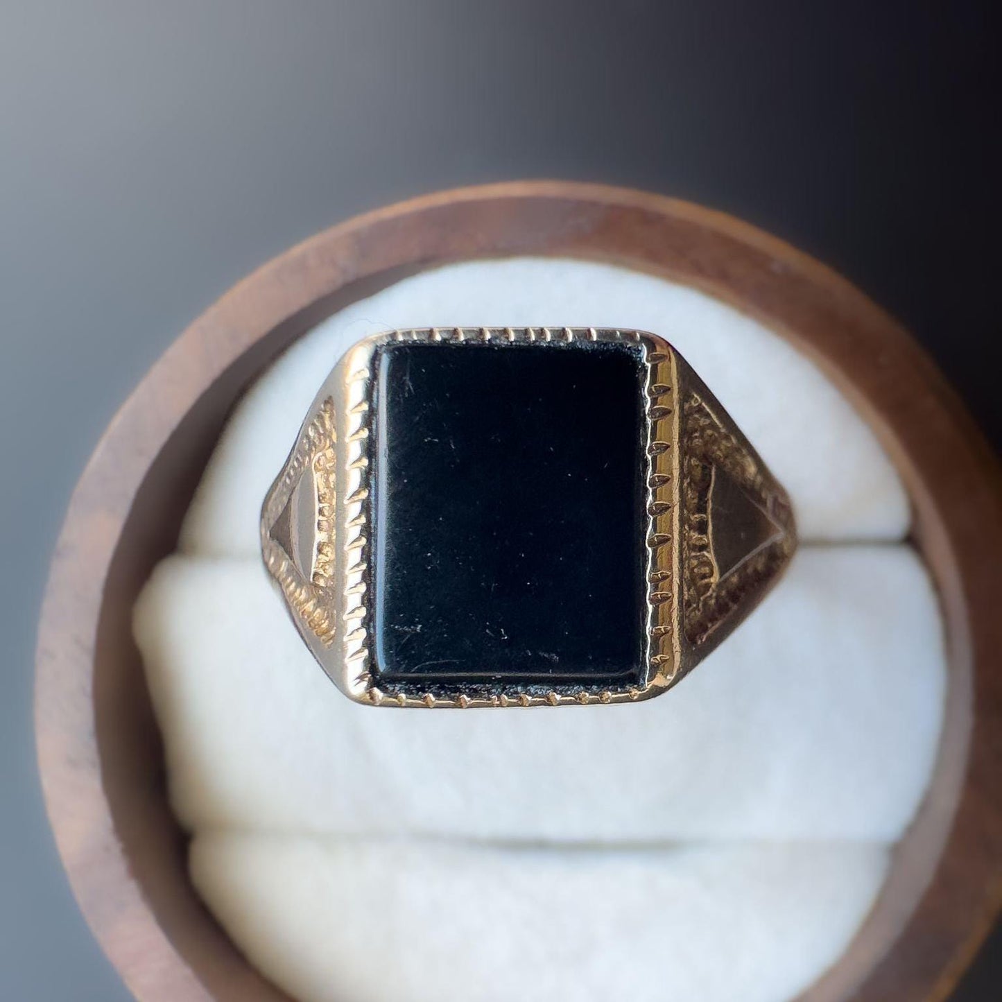 9ct Gold | Signet Ring | Onyx Gemstone | Vintage Signet Ring | English Hallmarks | 1970s | Black Onyx Signet | London Hallmarks |
