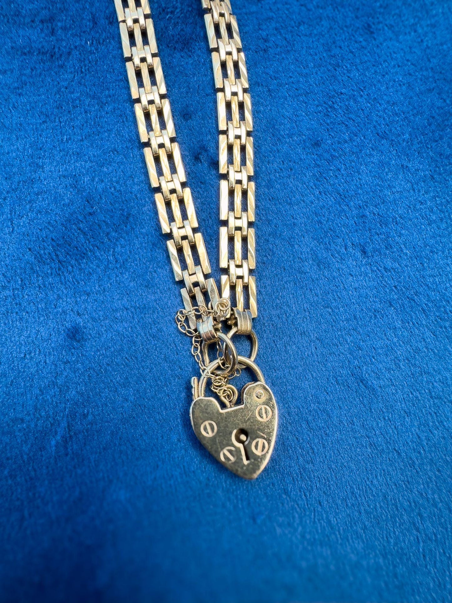 Fabulous 60s | Vintage | 9ct | 9k Yellow Gold | Patterned Gate - Link Bracelet | Heart Padlock Clasp | English Hallmarks |