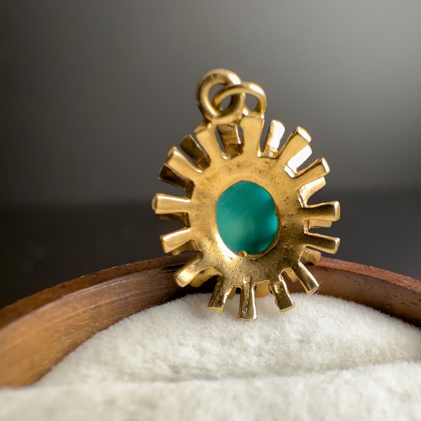 Very Unique | Vintage | 9ct | 9k Yellow Gold | Sun Burst Oval Turquoise Pendant | Textured Layered Gold Sun Ray Pendant |