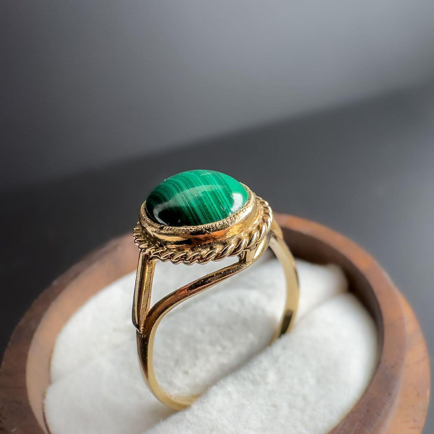 9ct | 9k Gold | Vintage | Malachite Cabochon Statement Ring | Birmingham Hallmark | UK size O |