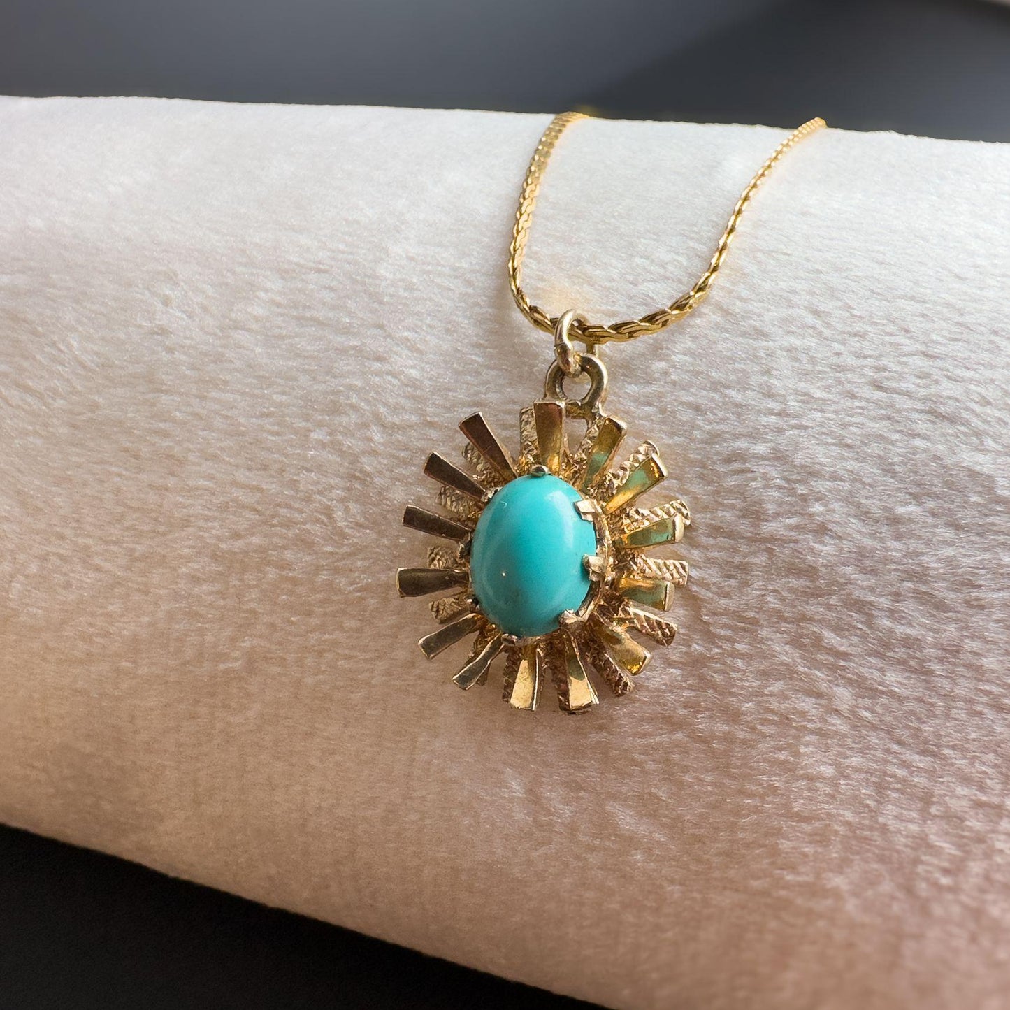 Very Unique | Vintage | 9ct | 9k Yellow Gold | Sun Burst Oval Turquoise Pendant | Textured Layered Gold Sun Ray Pendant |