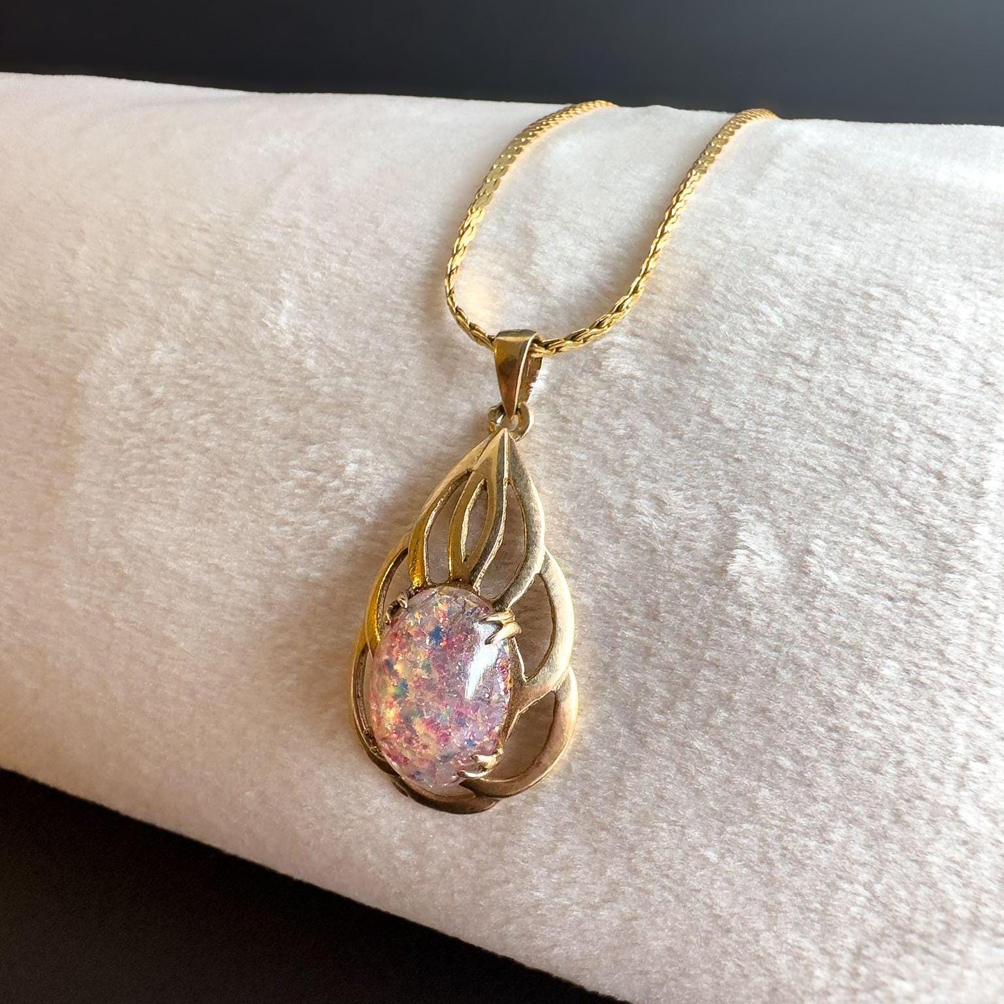 Gorgeous | 9ct | 9k Gold | Vintage | Peardrop Filigree Fire Opal Pendant | English Hallmarks |