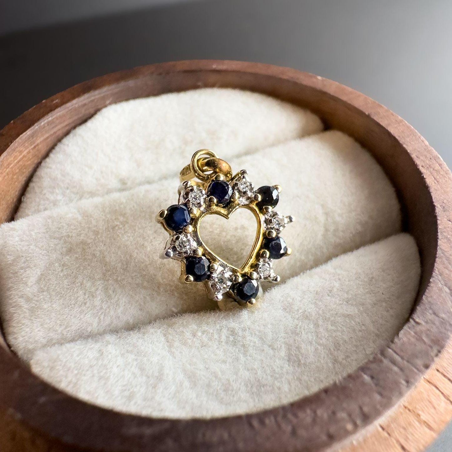 Beautiful | 9ct | 9k Gold | Vintage | Sapphire & Diamond Heart Pendant | Hallmarked |