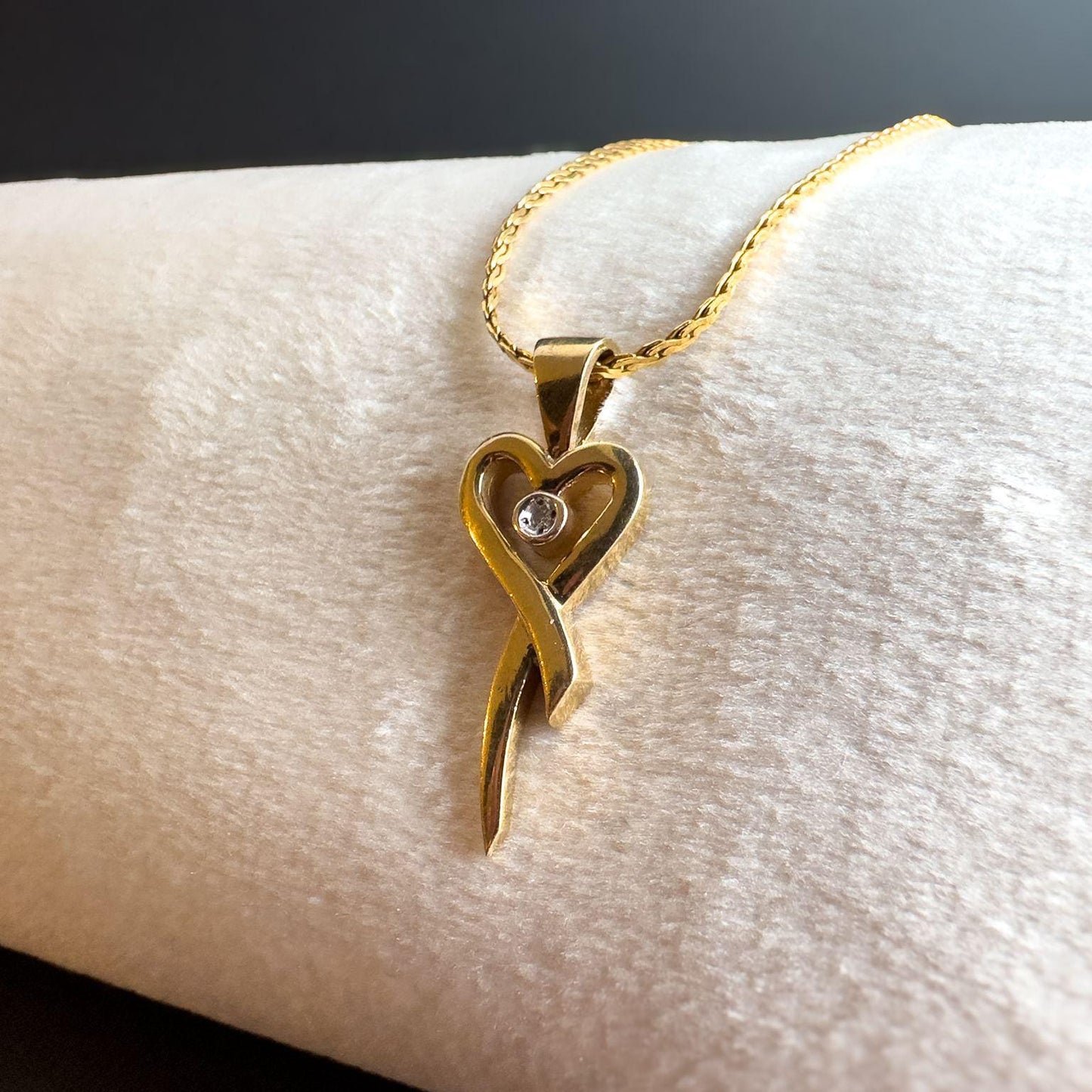 Very Pretty | 9ct | 9k Gold | Vintage | Diamond Set Open Heart Ribbon Drop Pendant | Hallmarked |
