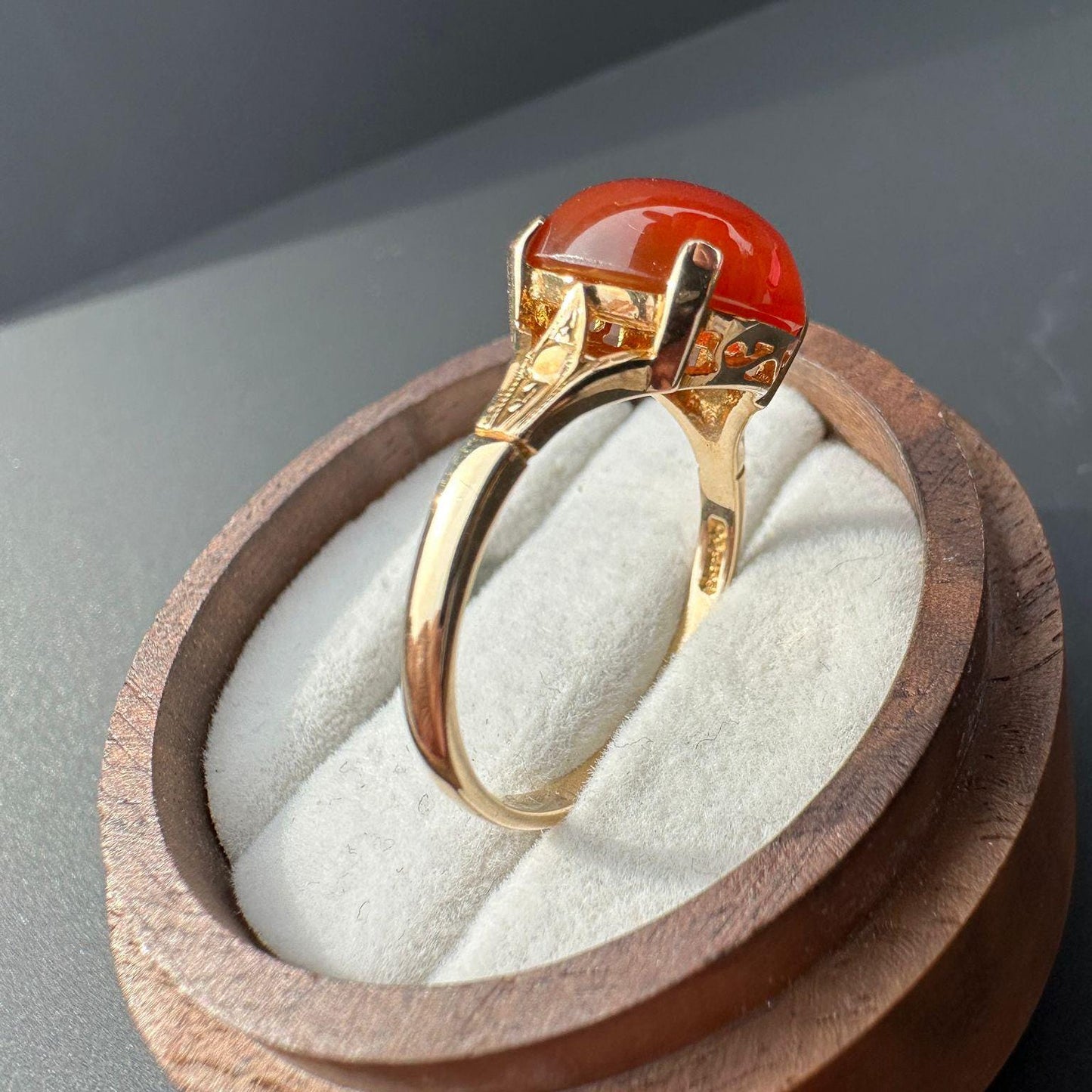 Fabulous | 60s | Vintage | 9ct | 9k Gold | Carnelian Oval Cabouchon Statement Ring | Cocktail Ring | English Hallmarks | UK P 1/2 Resizable