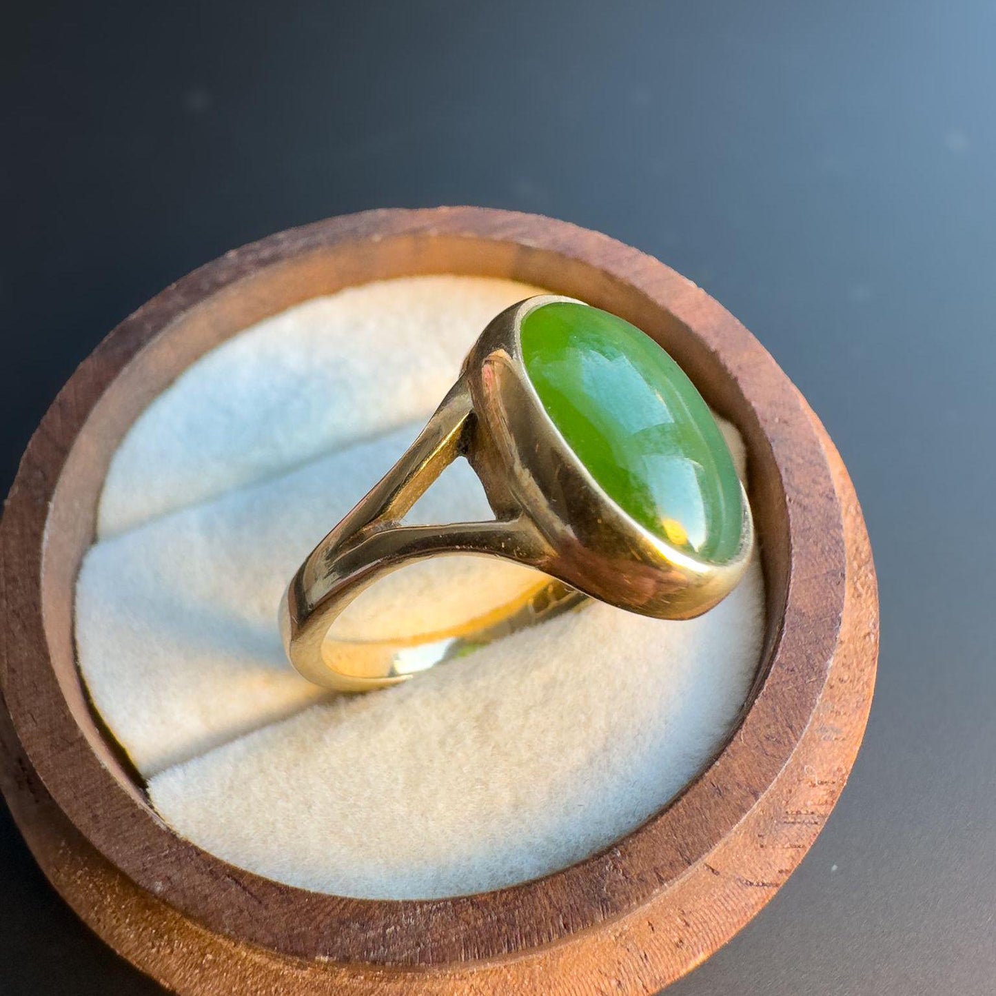 Vintage 9ct Gold Nephrite Jade Ring | Unique Green Stone Jewelry | Classic Minimalist Gold Band | Statement Ring | English Hallmarks |