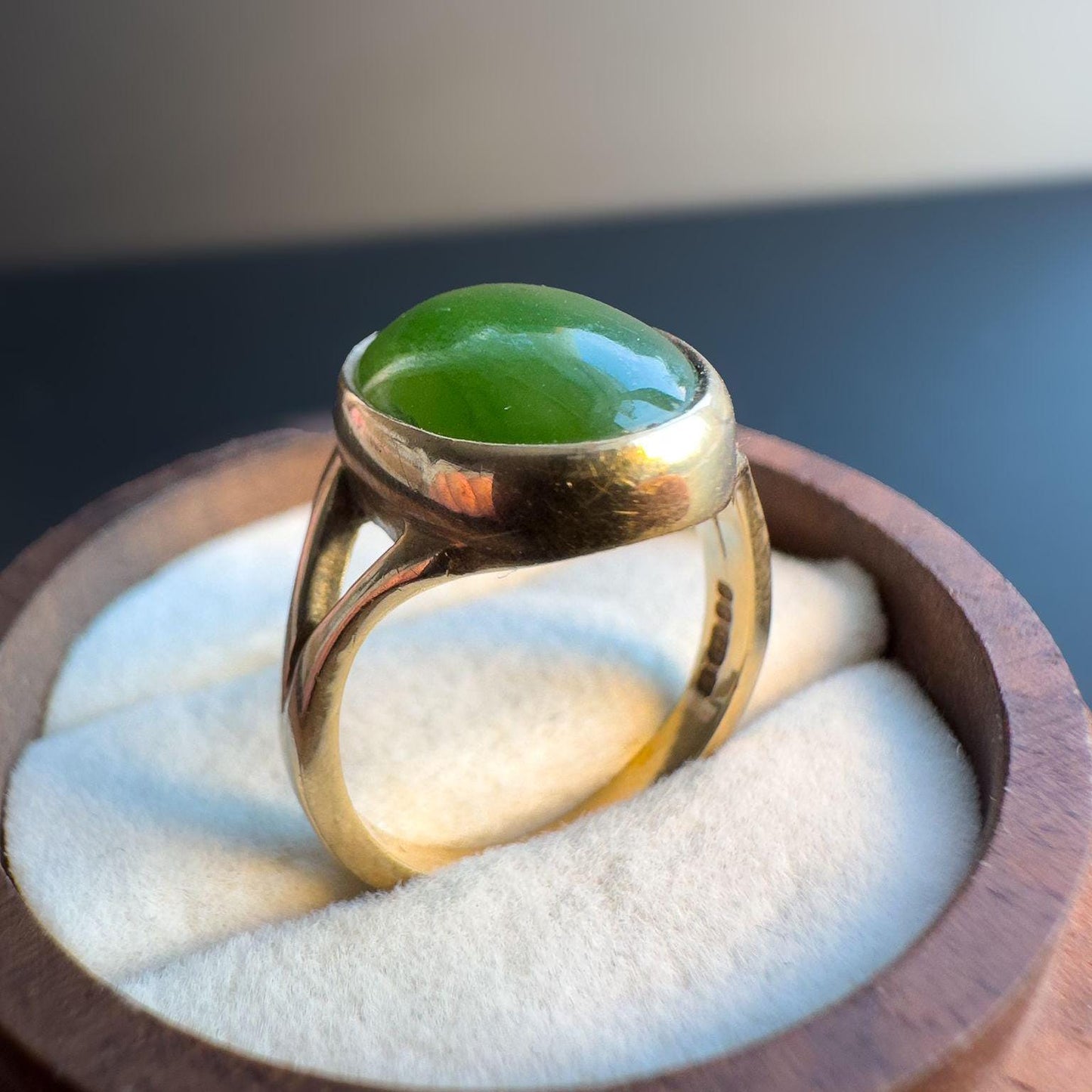 Vintage 9ct Gold Nephrite Jade Ring | Unique Green Stone Jewelry | Classic Minimalist Gold Band | Statement Ring | English Hallmarks |