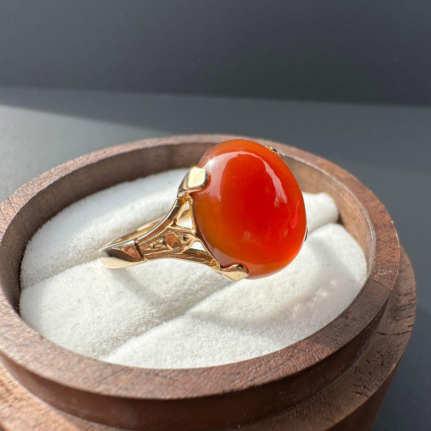Fabulous | 60s | Vintage | 9ct | 9k Gold | Carnelian Oval Cabouchon Statement Ring | Cocktail Ring | English Hallmarks | UK P 1/2 Resizable