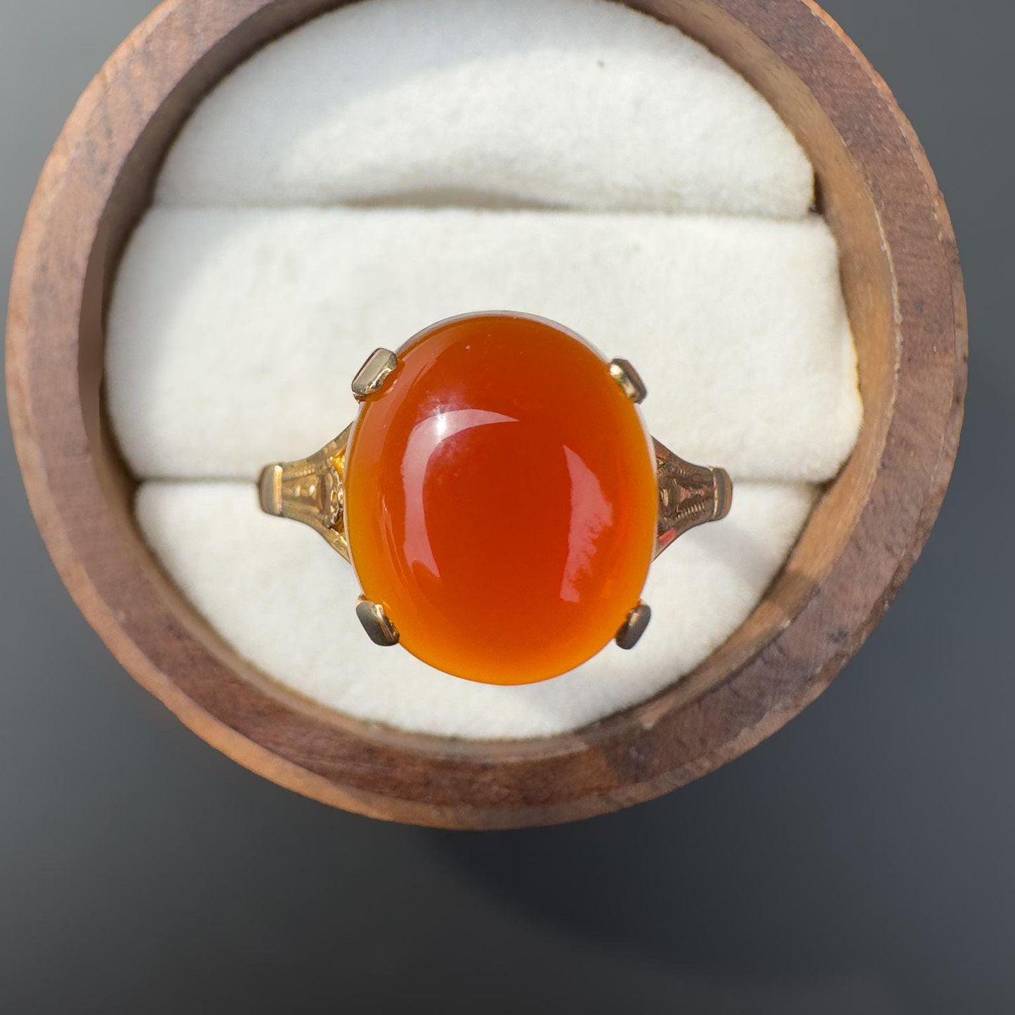 Fabulous | 60s | Vintage | 9ct | 9k Gold | Carnelian Oval Cabouchon Statement Ring | Cocktail Ring | English Hallmarks | UK P 1/2 Resizable