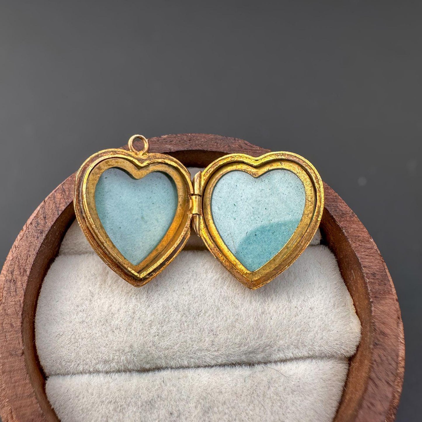 A Very Charming | Vintage | 9ct | 9k Yellow Gold Front & Back | Love Heart Locket Pendant | Drop Pendant | Beautifuly Engraved Pattern |