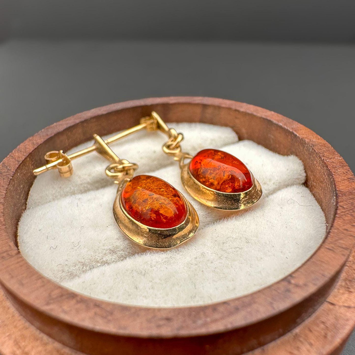 Gorgeous | Vintage | 9ct | 9k Gold | Baltic Amber drop butterfly back Earrings |
