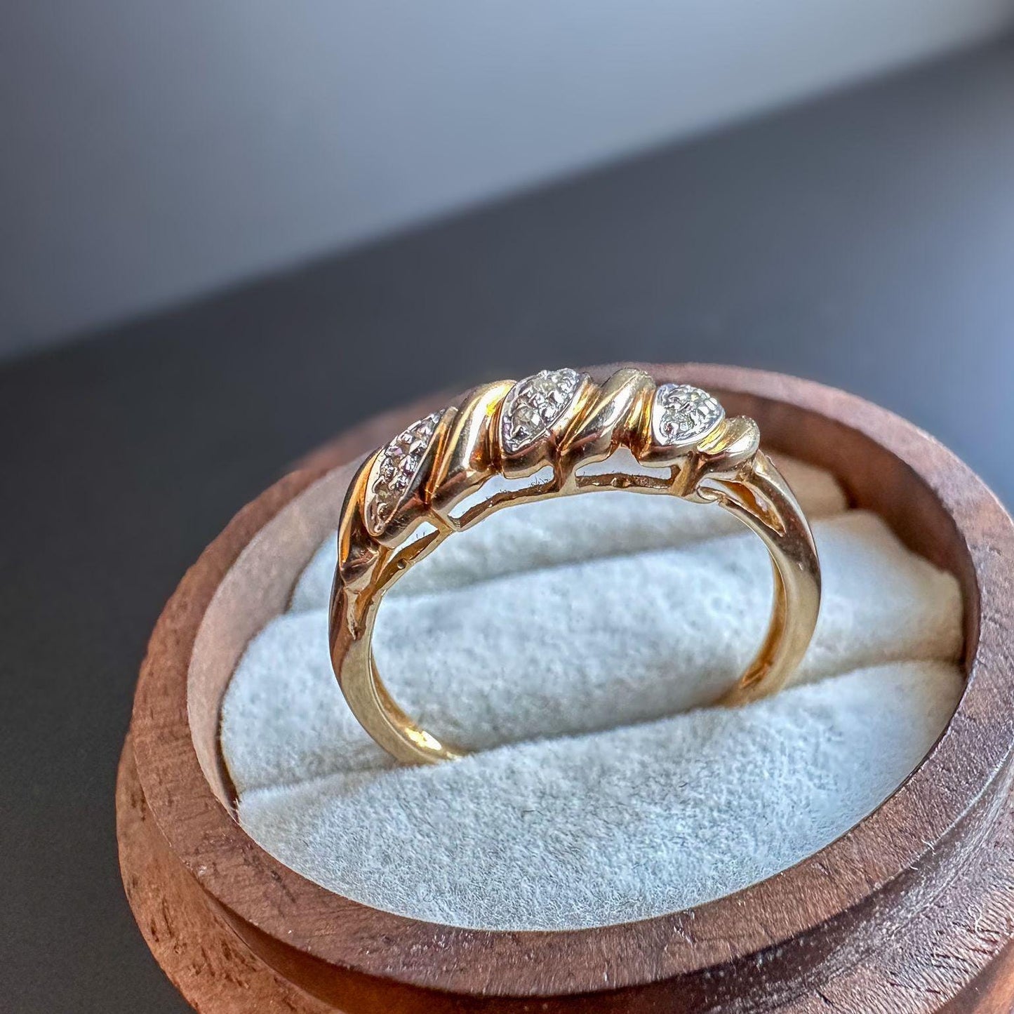 Elegant | 9ct | 9k Gold | Diamond Band Ring Twisted Design with Sparkling Diamond Accents | English Hallmarks | UK P - US 7.75 Resizable |