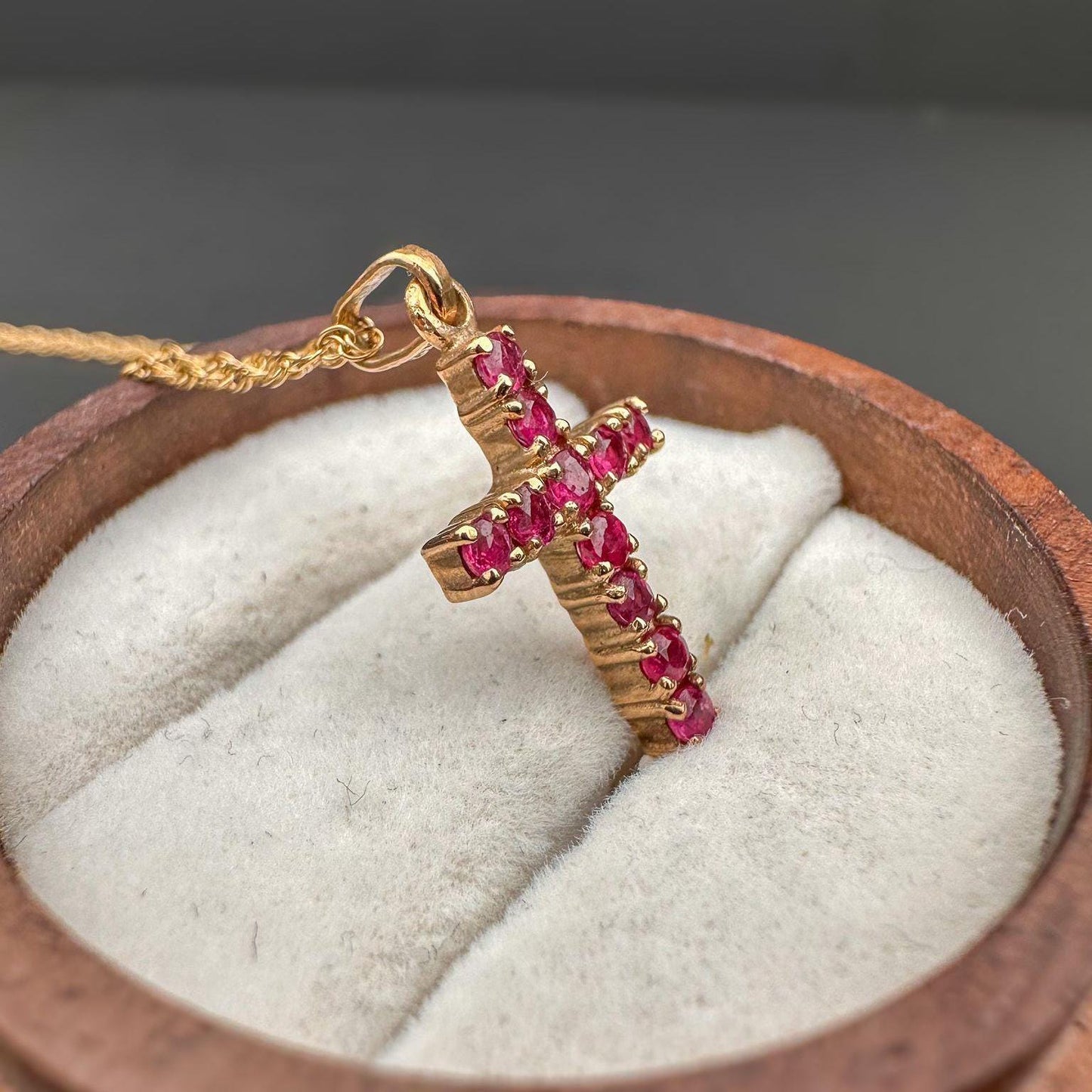 Very Pretty | Vintage | 9ct | 9k Gold | Ruby Cross Pendant & Fine Chain link Necklace Set | Pendant Necklaces | Hallmarked | 44cm-18inch |