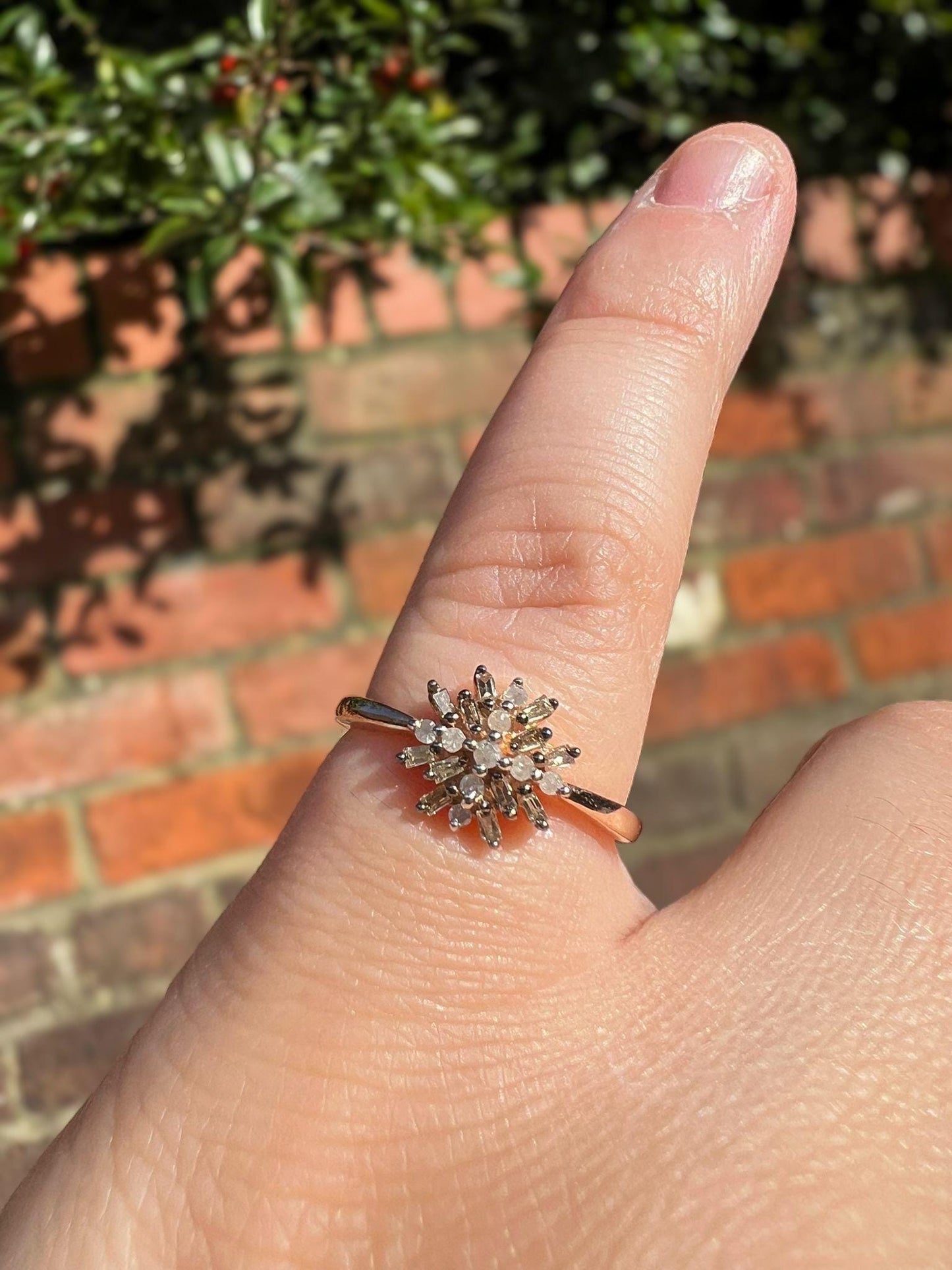 9ct | 9k Gold | Mixed Cut Diamond Cluster Ring Stunning Starburst Design Statement Ring | English Hallmarks | UK N - US 6.75 | Resizable