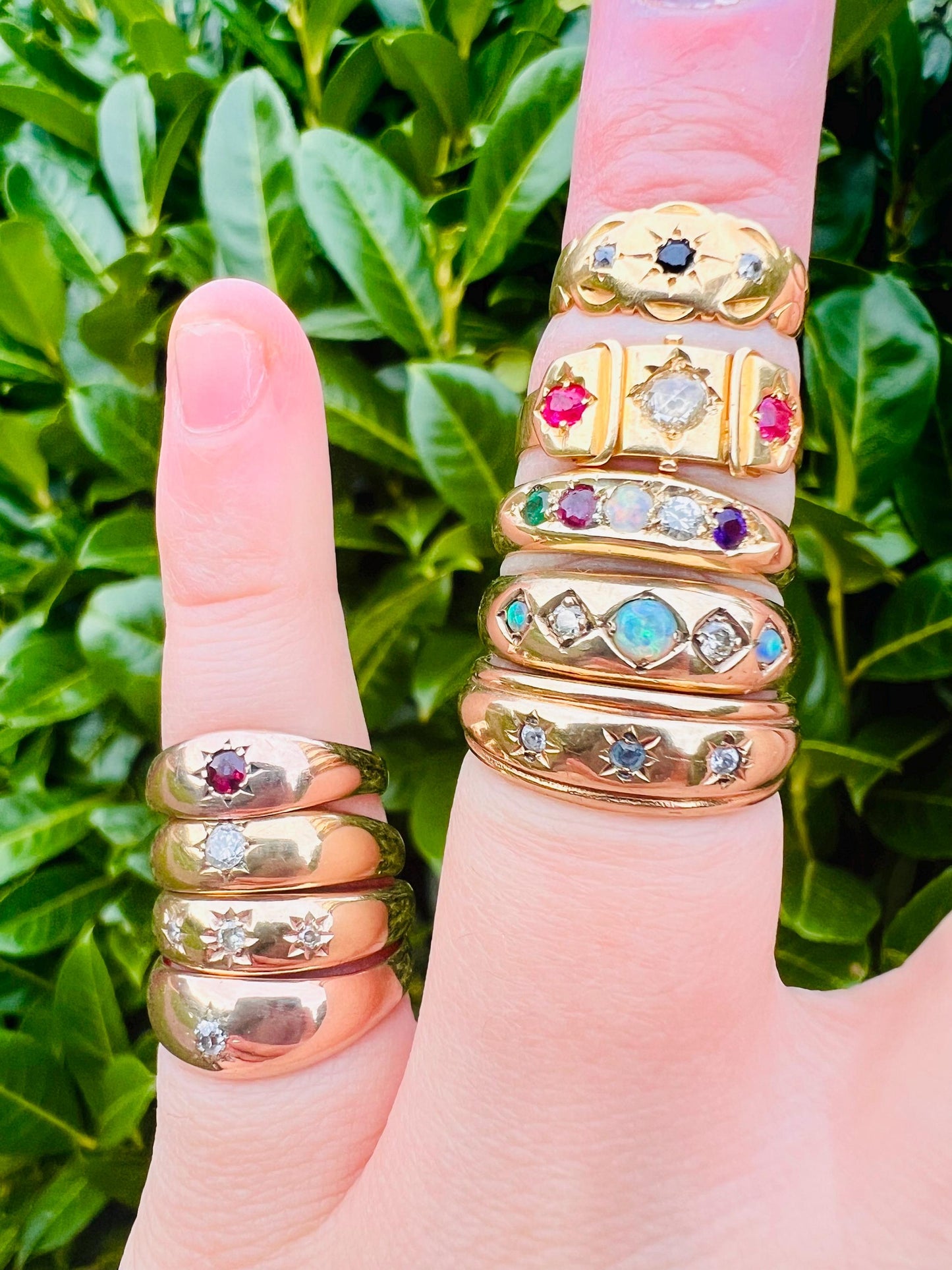 9ct | 9k Gold | Vintage | Gypsy Ring Starburst Set Zircona | Band Ring | English Hallmarks | 4.2g | Size P |