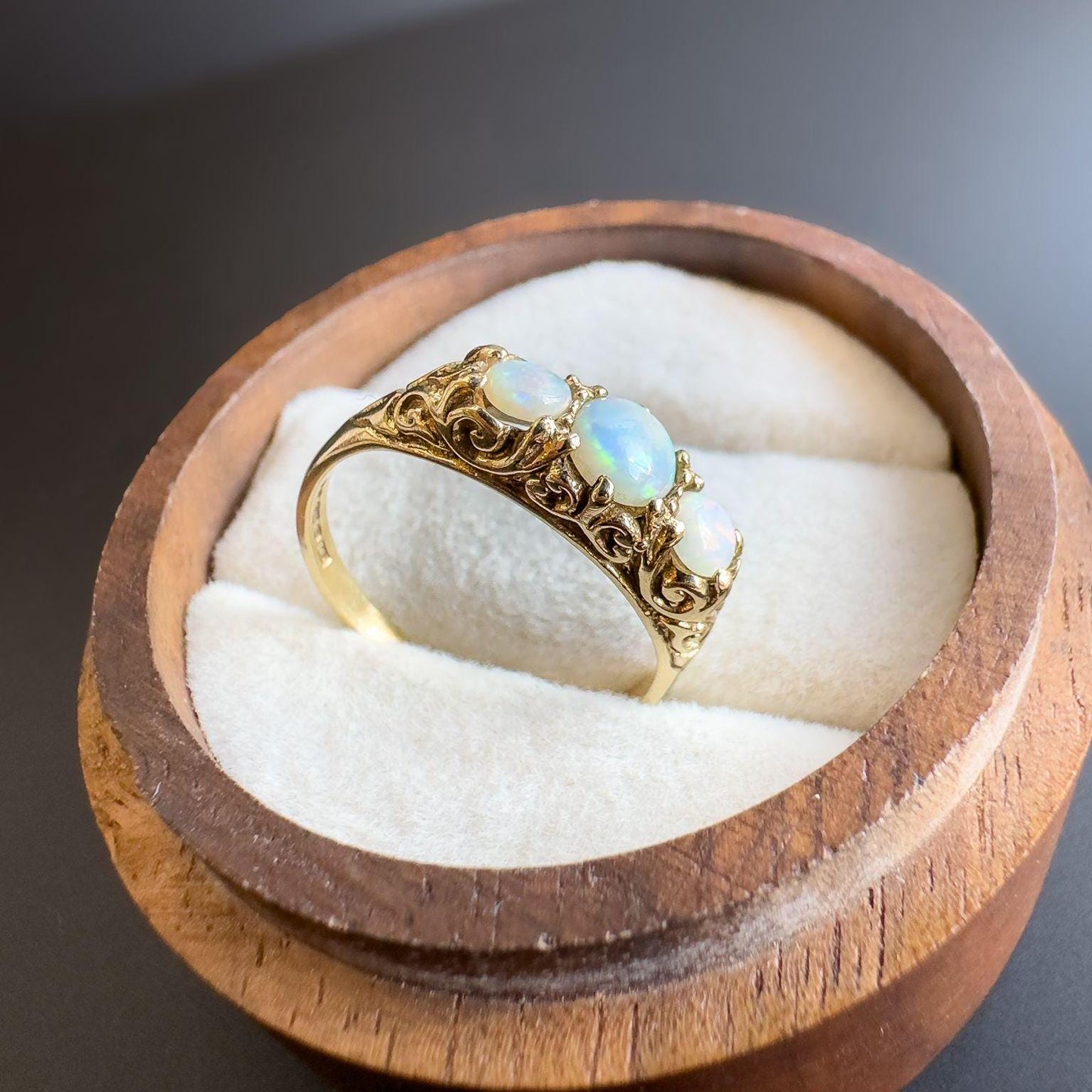 Gorgeous | 9ct Gold Opal Ring with Edwardian Scrollwork | Vintage Opal Statement Ring | English Hallmarks | UK K 1/2 - US 5.5 | Resizable |