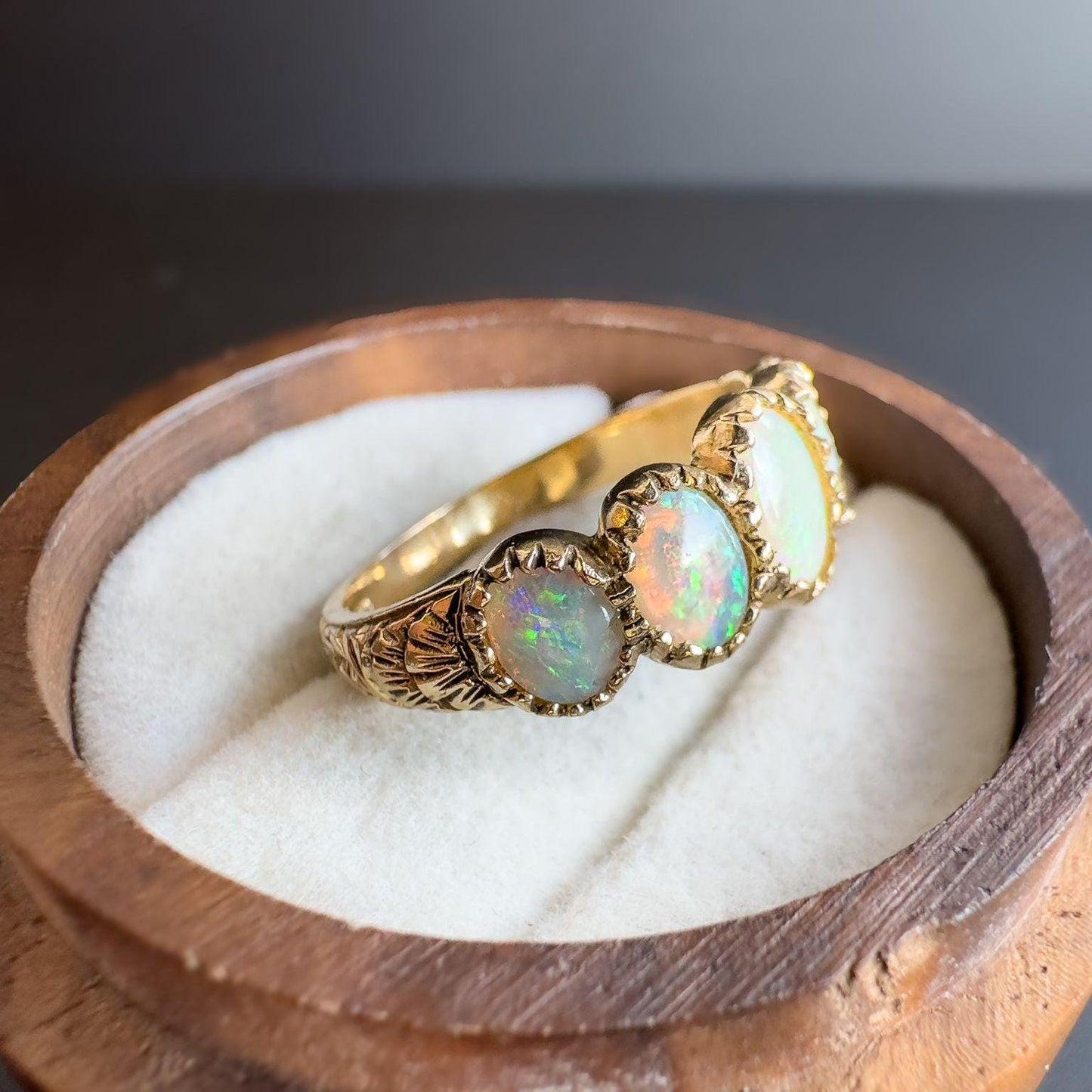 Vintage 9ct Gold Opal 5 Stone Ring | Stunning Opal Band | Unique October Birthstone Gift | English Hallmarks | UK O - US 7.25 | Resizable