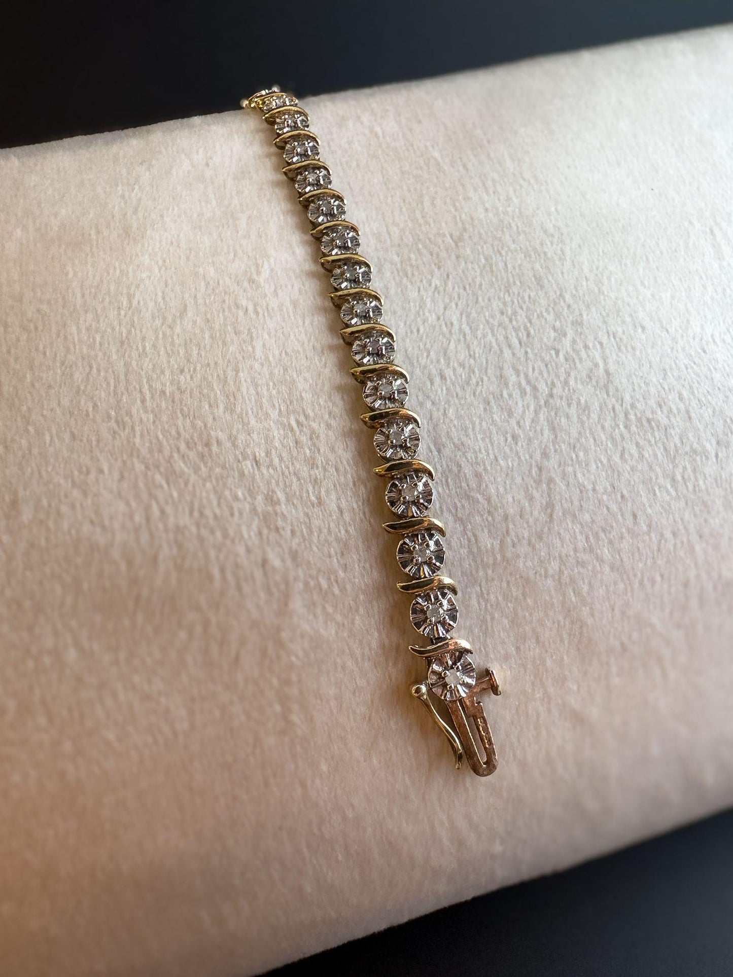 Stunning Vintage 9ct Gold Diamond Tennis Bracelet Dazzling Diamonds & Gold Elegance | English Hallmarks | 19cm - 7.5 Inch