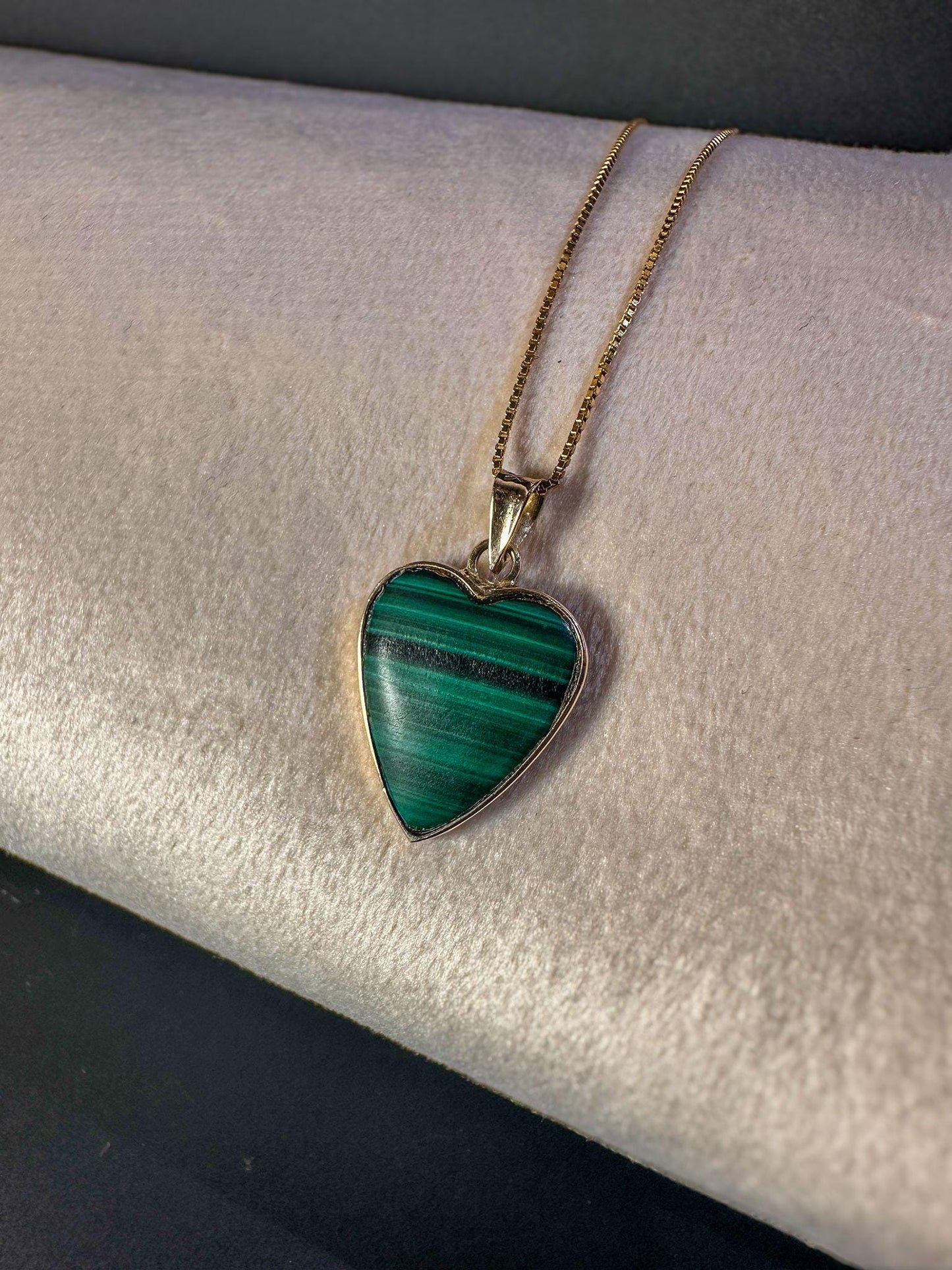 14ct Gold Malachite Heart Pendant on a 9ct Fine Chain