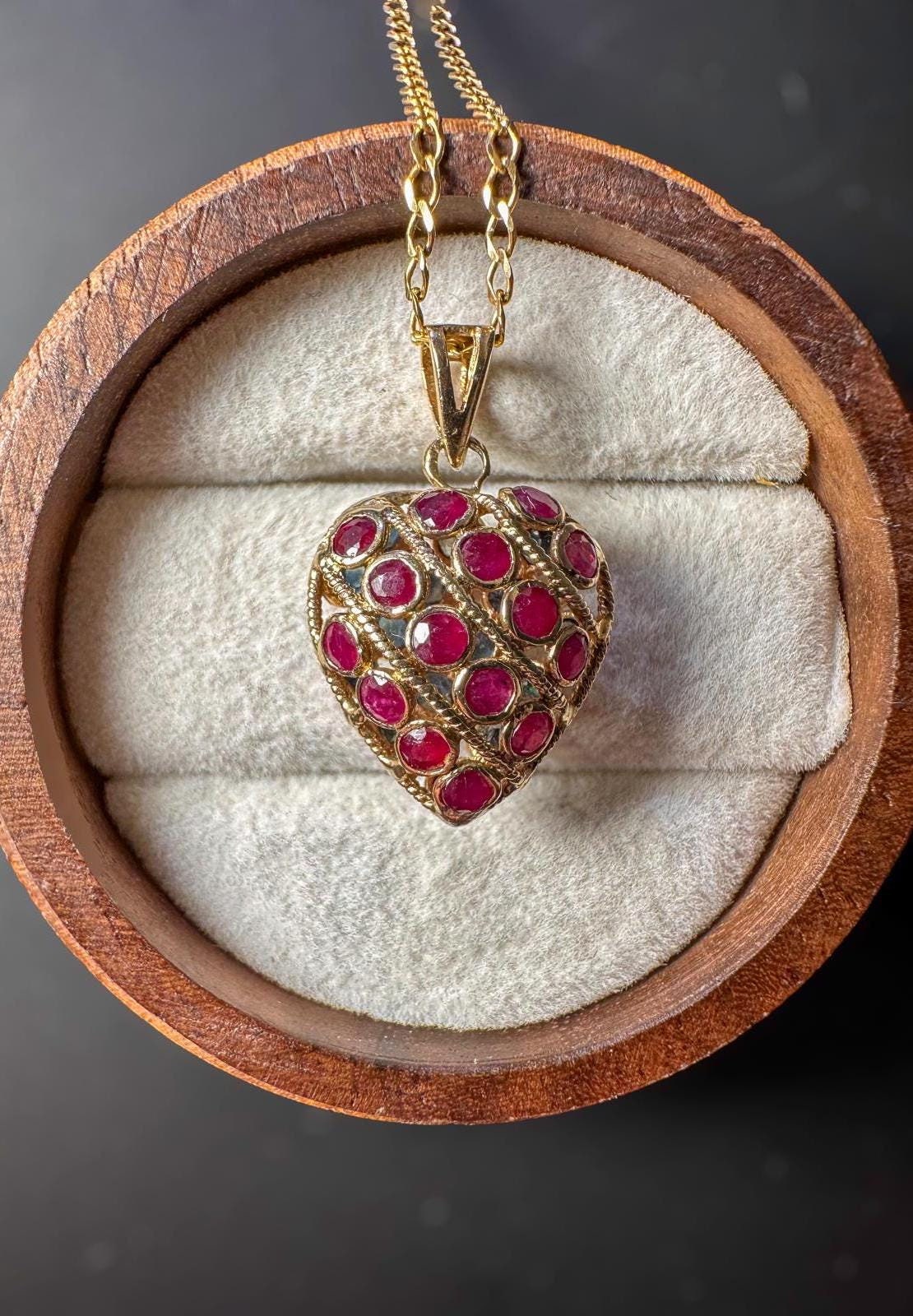 Vintage 9ct Gold Heart-Shaped Ruby & Sapphire Pendant on 9ct Gold Fine Link Chain Necklace | English Hallmarks | 46cm / 18 Inch