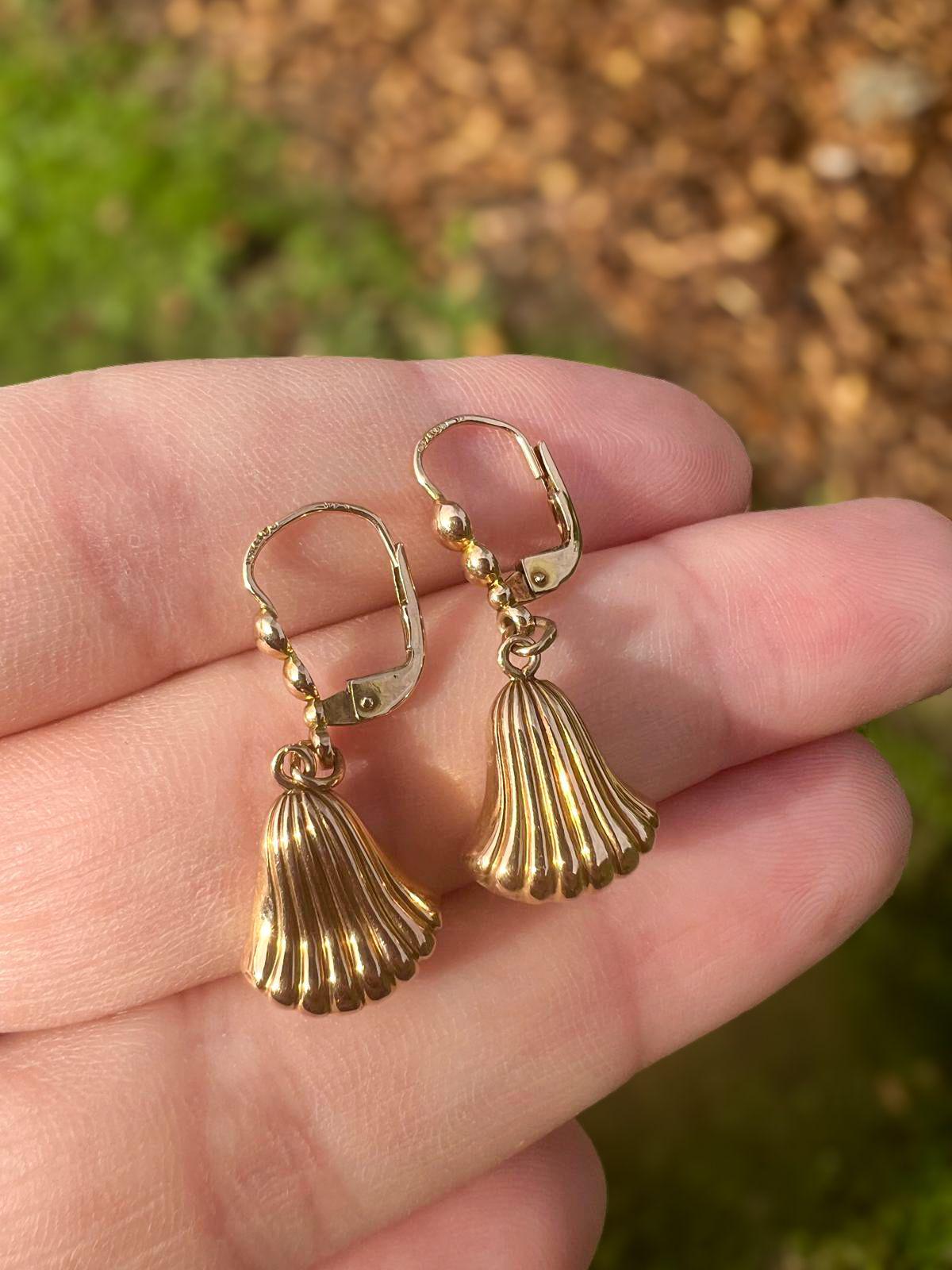 Vintage 9ct Gold Shell Drop Earrings | Classic Leverback Dangle | Elegant Nautical Jewelry | Gift for Her