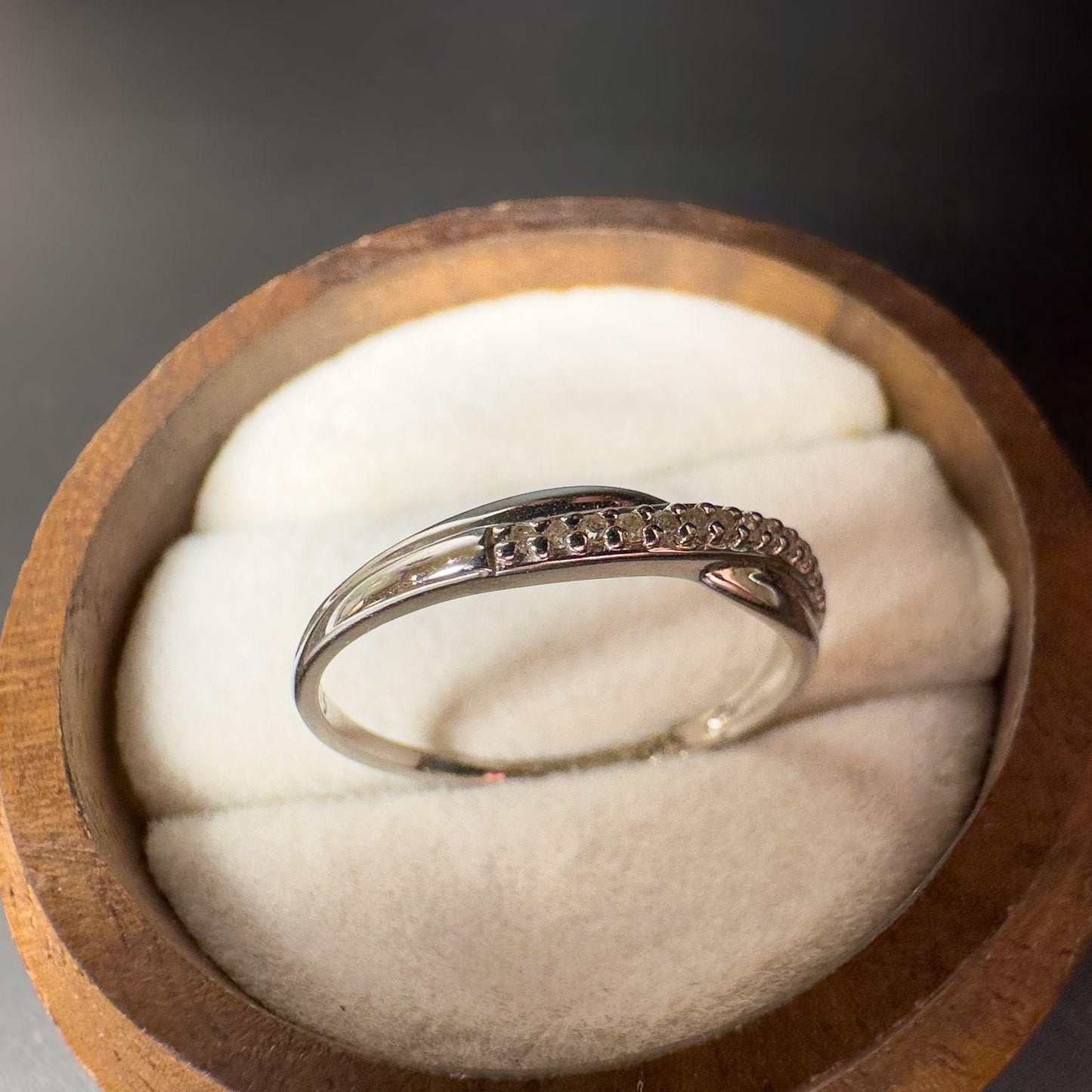 Vintage 9ct White Gold Twist Ring with Clear Stones | Elegant Infinity Band | Classic Sparkling Jewelry | UK L - US 5.75 | English Hallmarks