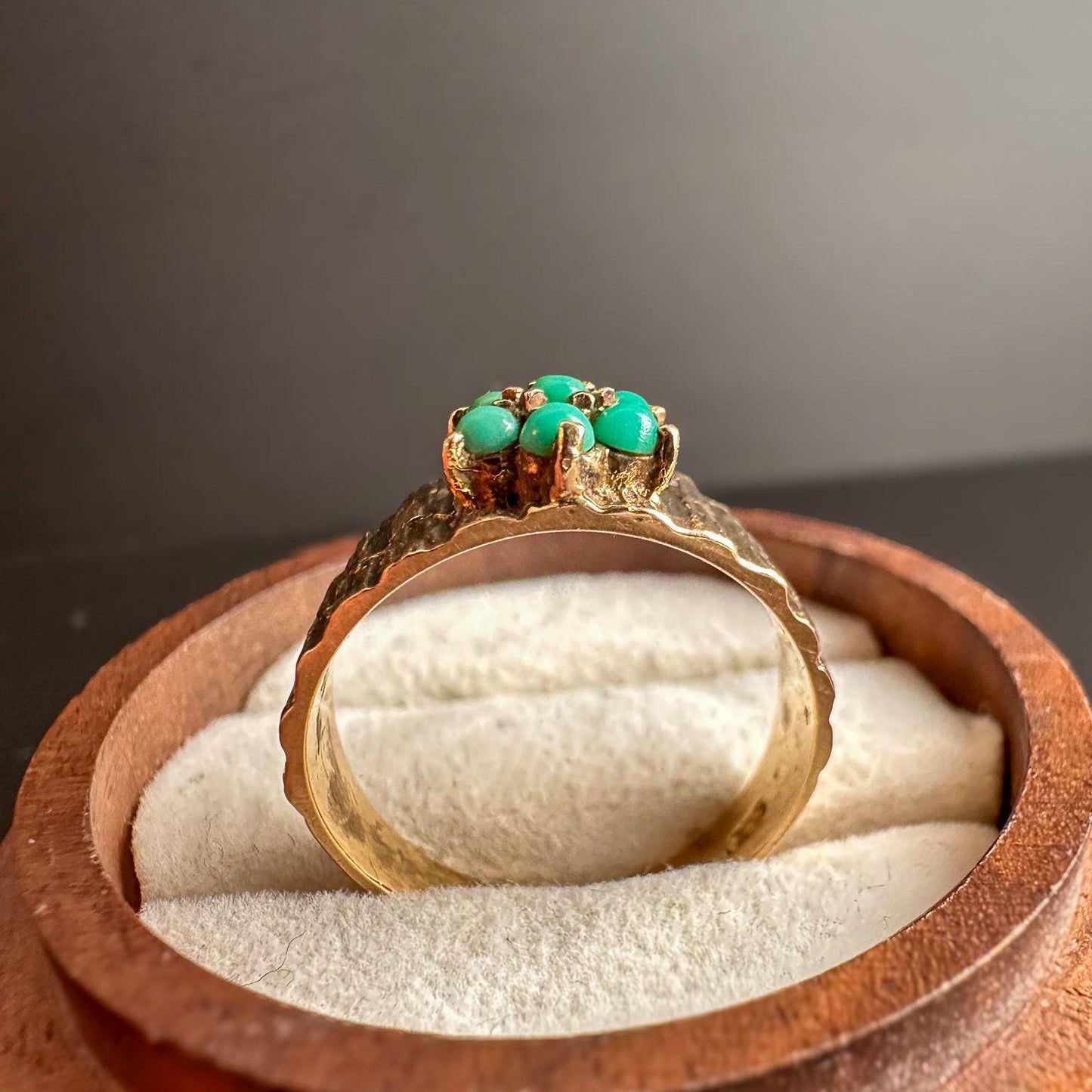 Vintage | 9ct | 9k Gold Turquoise Cluster Ring | Textured Bark Effect Band with Turquoise Flower Design | UK O - US 7.25 | Resizable