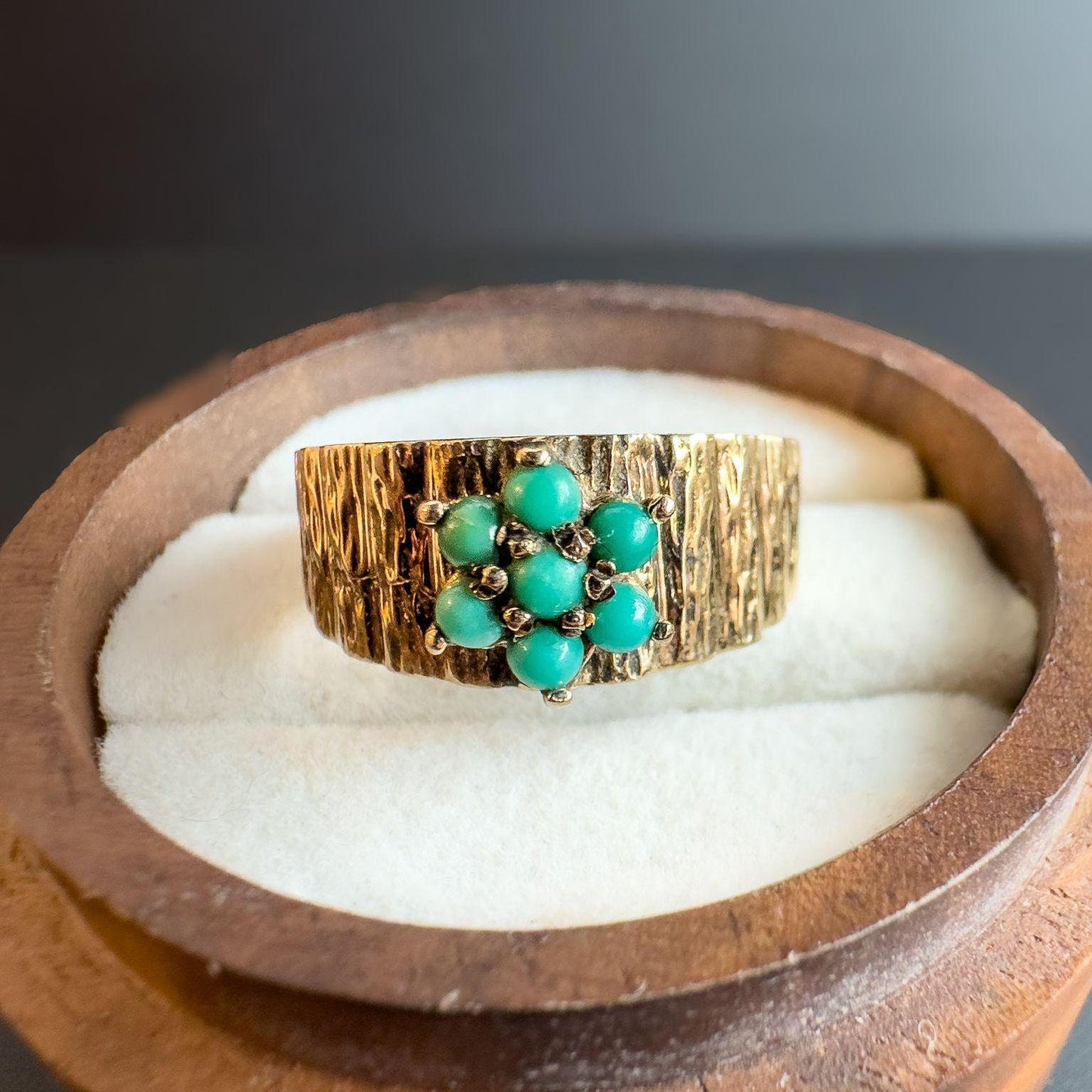 Vintage | 9ct | 9k Gold Turquoise Cluster Ring | Textured Bark Effect Band with Turquoise Flower Design | UK O - US 7.25 | Resizable