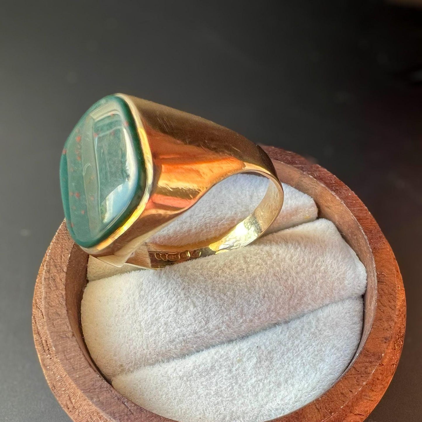 Vintage 1970s 9ct Gold Bloodstone Signet Ring, UK Size V - US 10.5, Classic Men's Statement Ring | English Hallmarks |