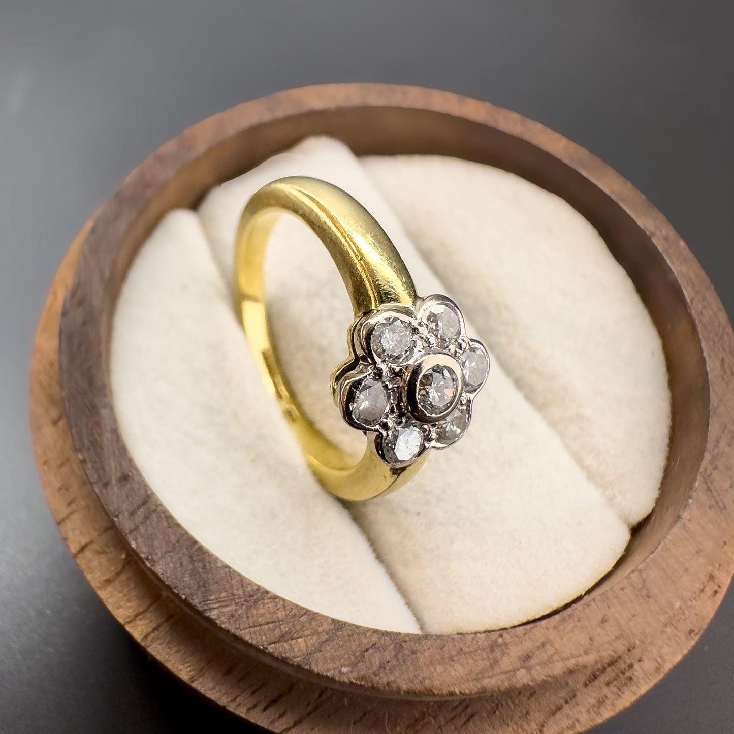 Vintage 18ct Solid Gold Diamond Daisy Flower Cluster Ring | Classic Statement Jewelry | English Hallmarks | UK K 1/2 - US 5.5 | Resizable