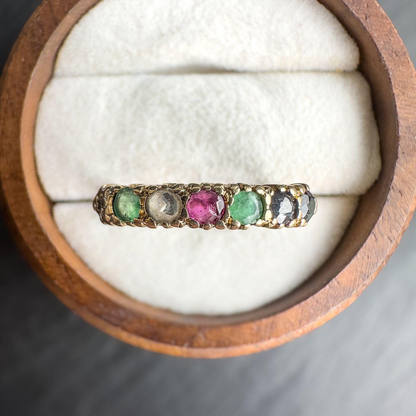 9ct Gold Multi stone Vintage DEAREST Ring | Perfect Gift for Loved Ones | D.E.A.R.E.S.T Ring | UK O 1/2 | Resizable | Hallmarked |