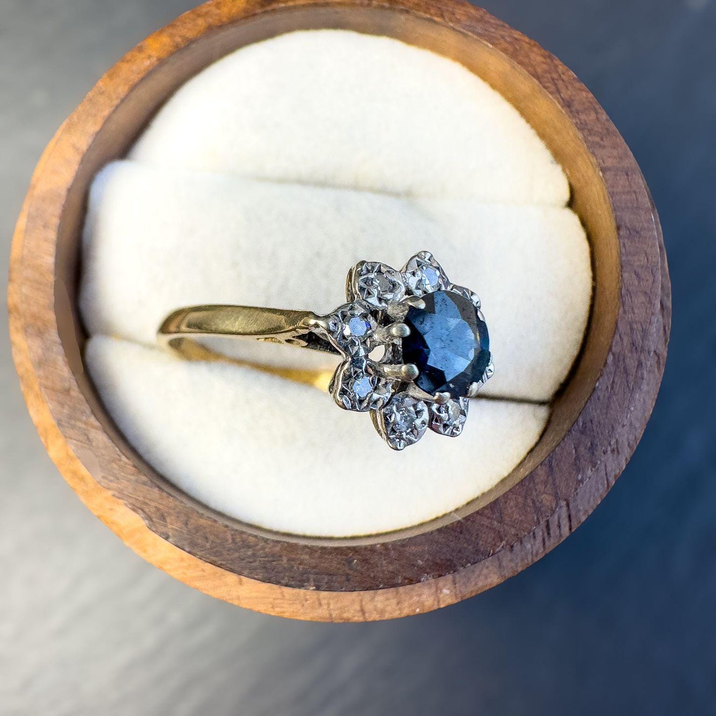 Vintage 9ct Gold Sapphire and Diamond Ring | Birmingham 1975's Hallmark | Floral Cluster Design | UK N 1/2 | Resizable |
