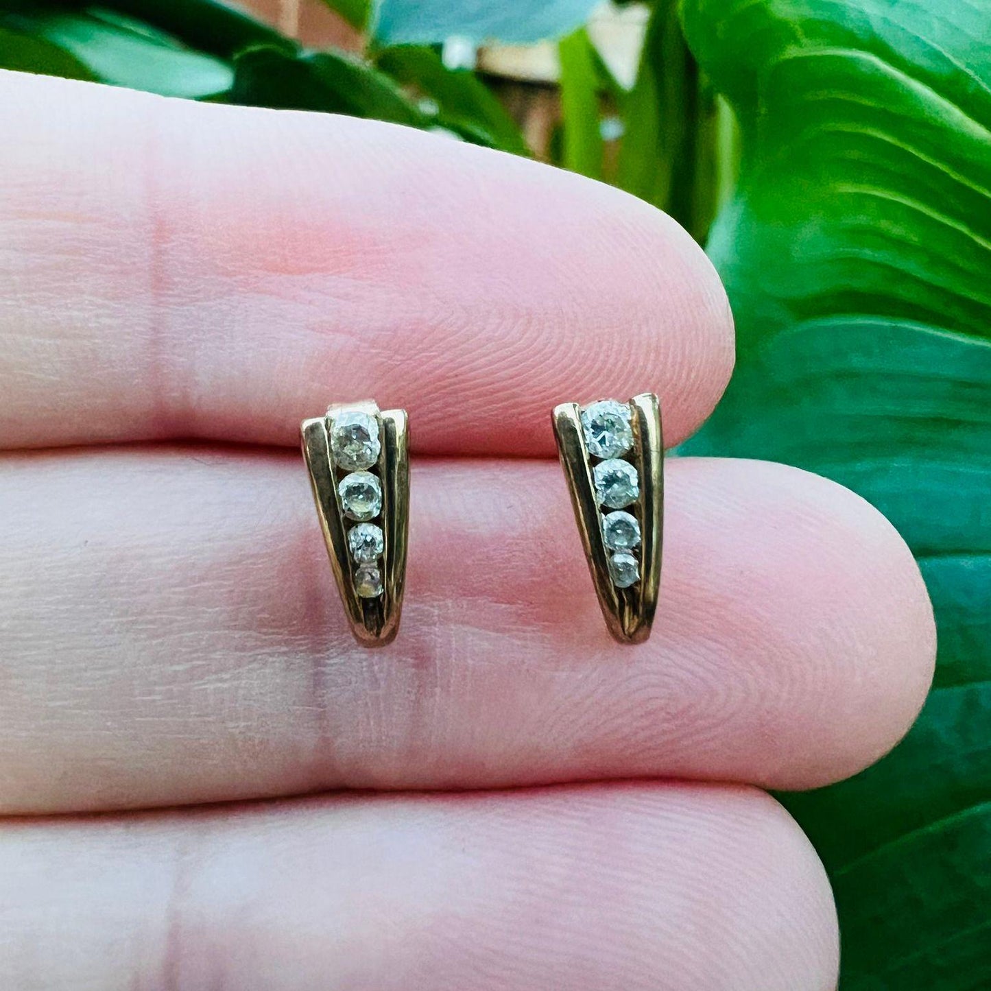 Vintage 9ct Gold Bar Design Earrings Sleek and Timeless | 9ct Gold Hallmarked |